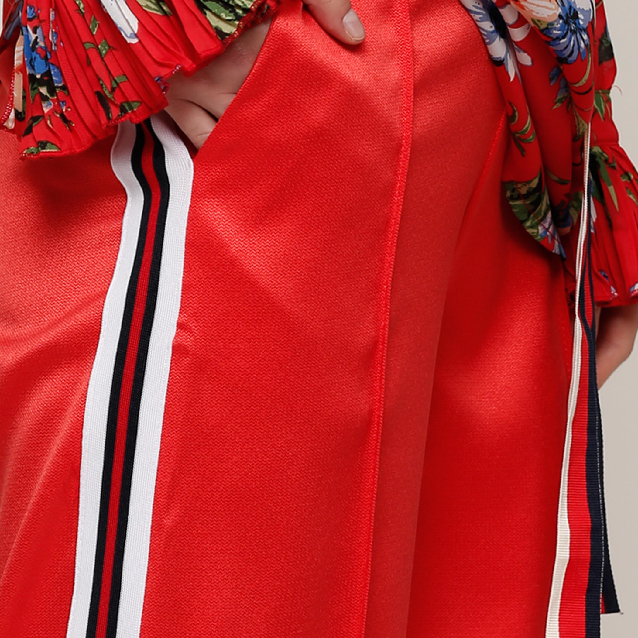بنطال واسع الساقين مطرّز ومزخرف بأشرطة-women-clothing-bottoms-trousers-image-4