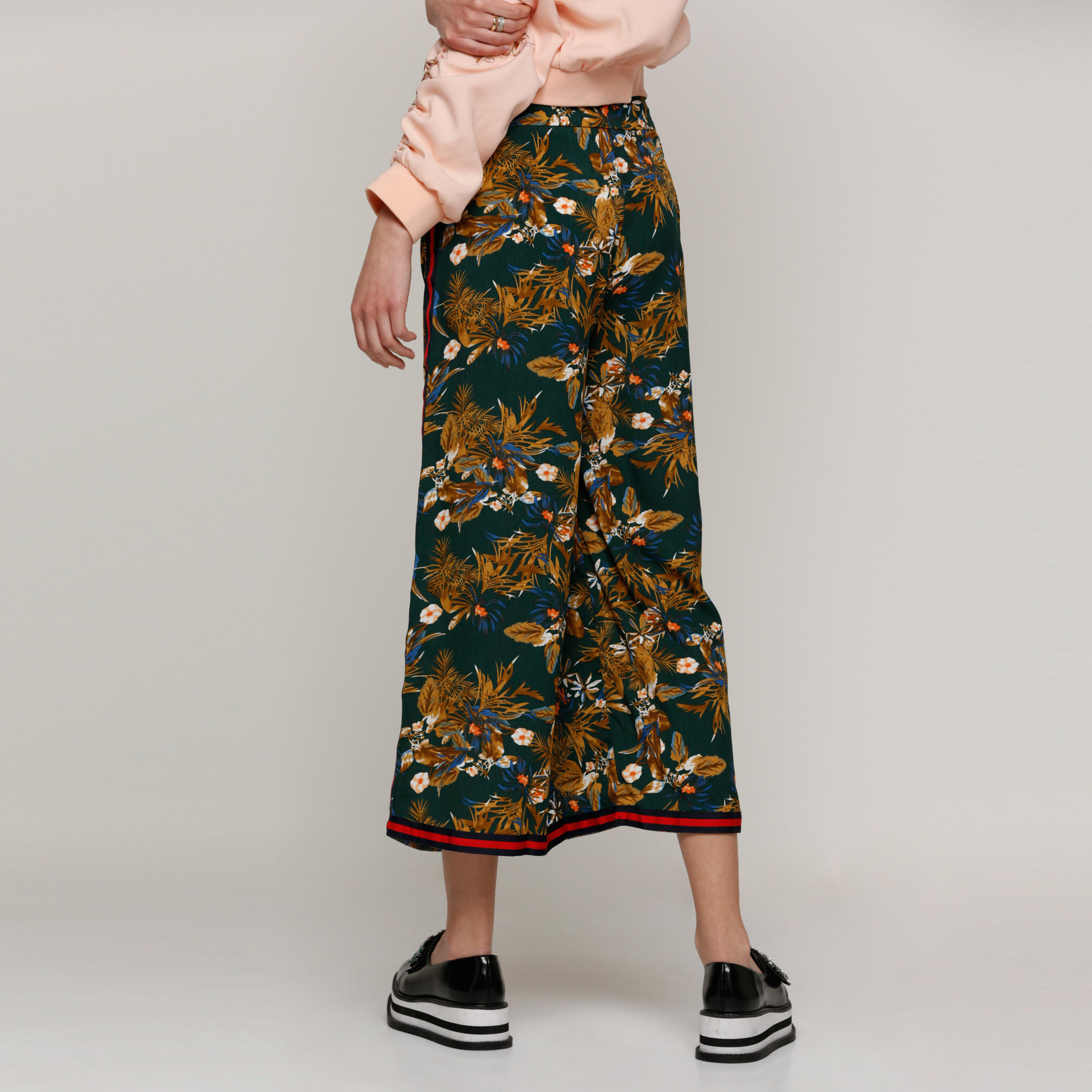 بنطال واسع الساقين مزخرف بأشرطة وجيوب مع طبعات-women-clothing-bottoms-trousers-image-2