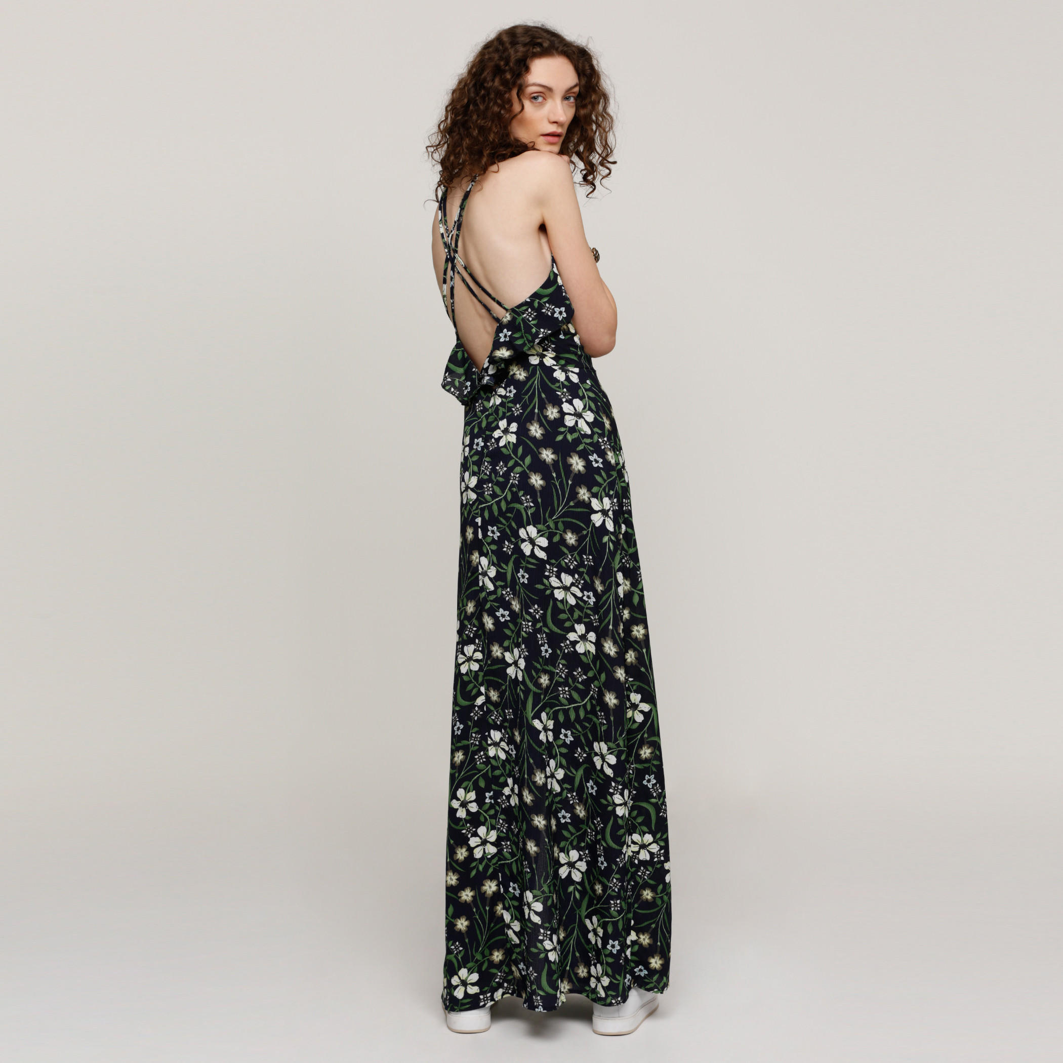فستان طويل بحمّالات رفيعة وتفاصيل كشكش مع طبعات-women-clothing-dresses-image-2