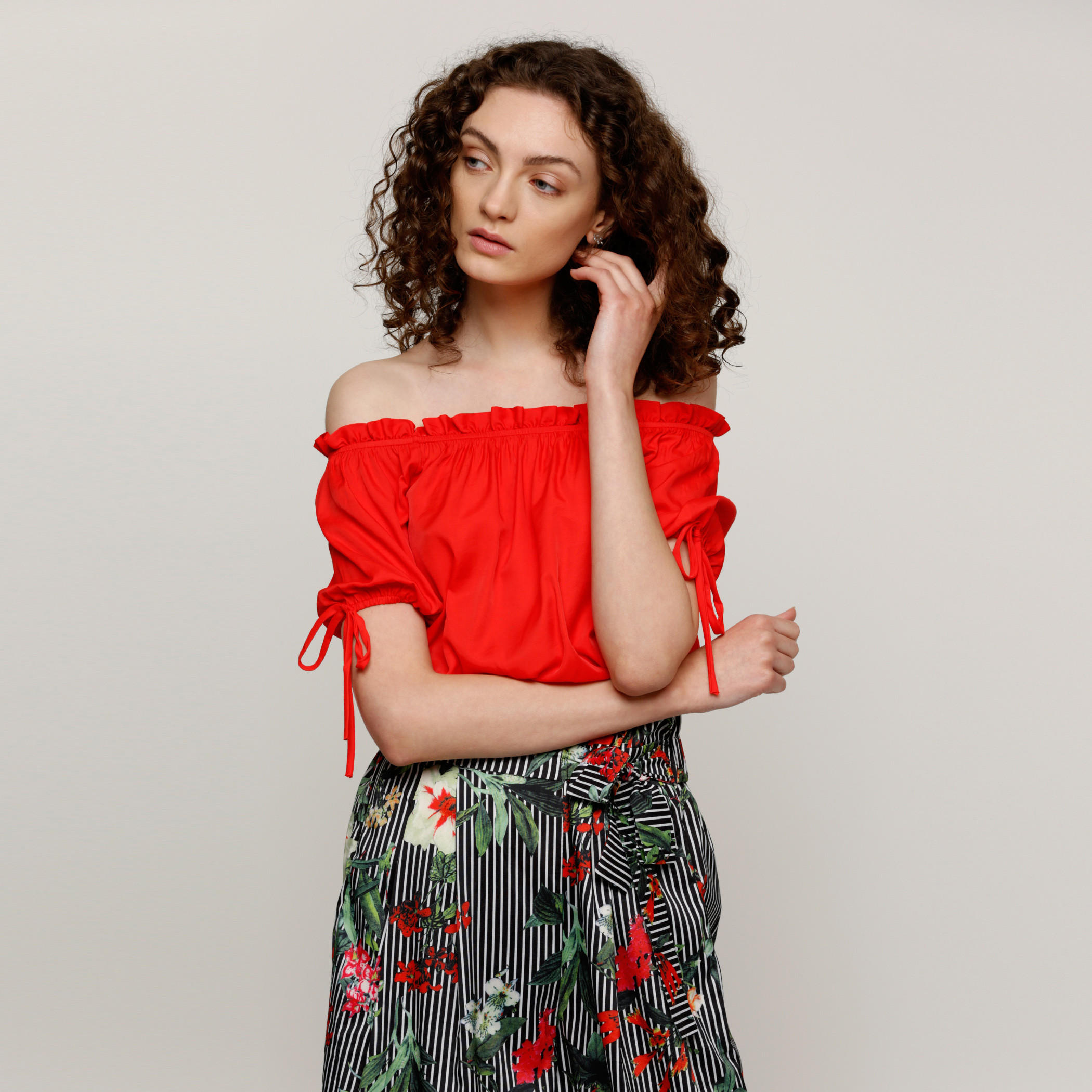 بلوزة قصيرة مكشوفة الأكتاف برباط-women-clothing-shirtsandblouses-blouses-image-1