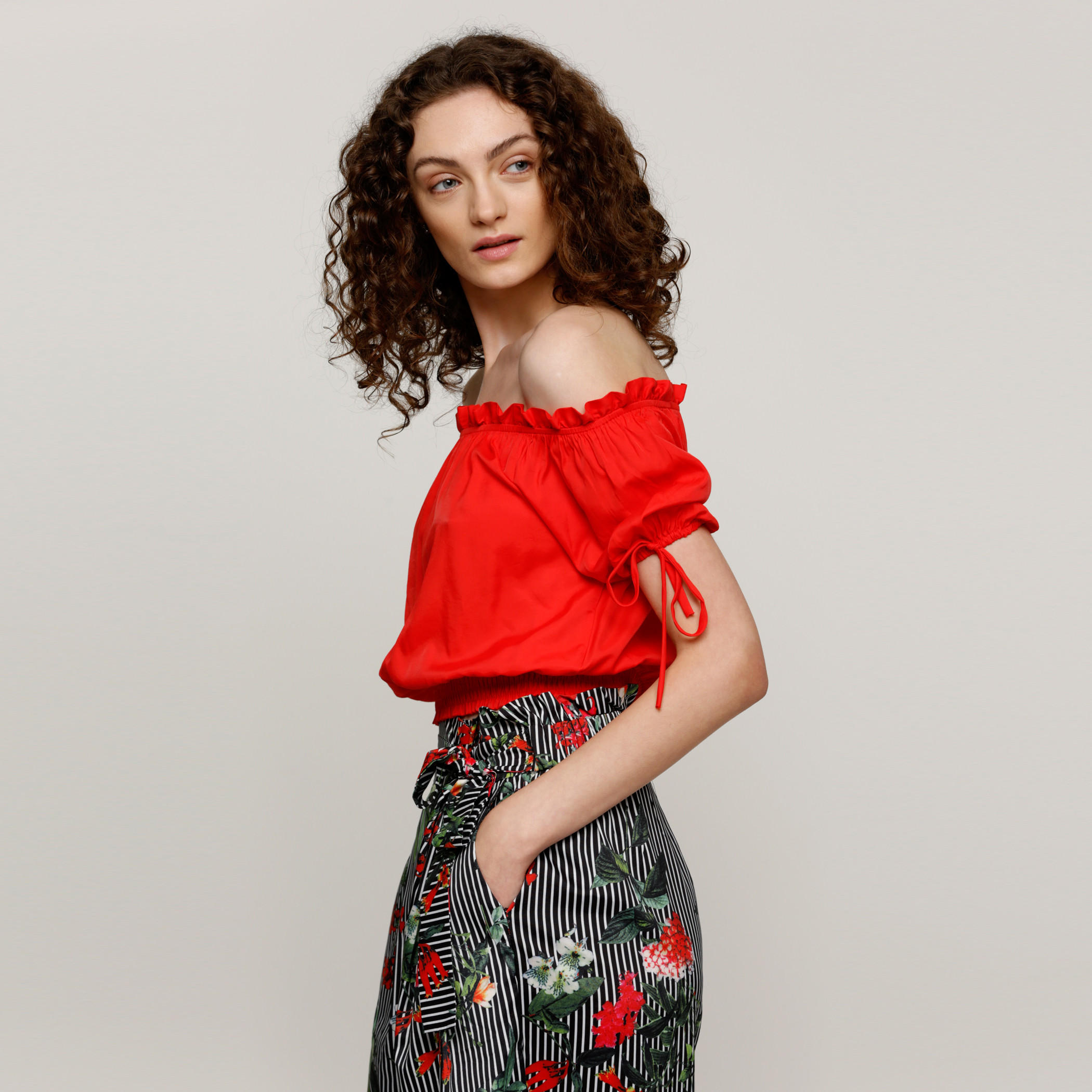 بلوزة قصيرة مكشوفة الأكتاف برباط-women-clothing-shirtsandblouses-blouses-image-3