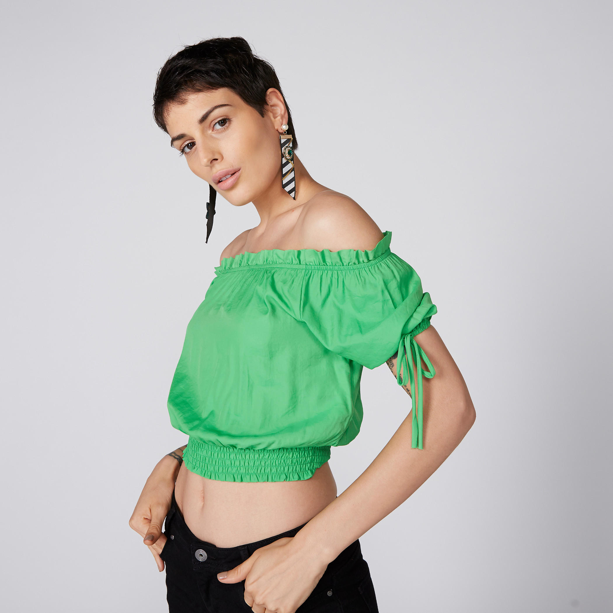 بلوزة قصيرة مكشوفة الأكتاف برباط وتطريز-women-clothing-shirtsandblouses-blouses-image-2