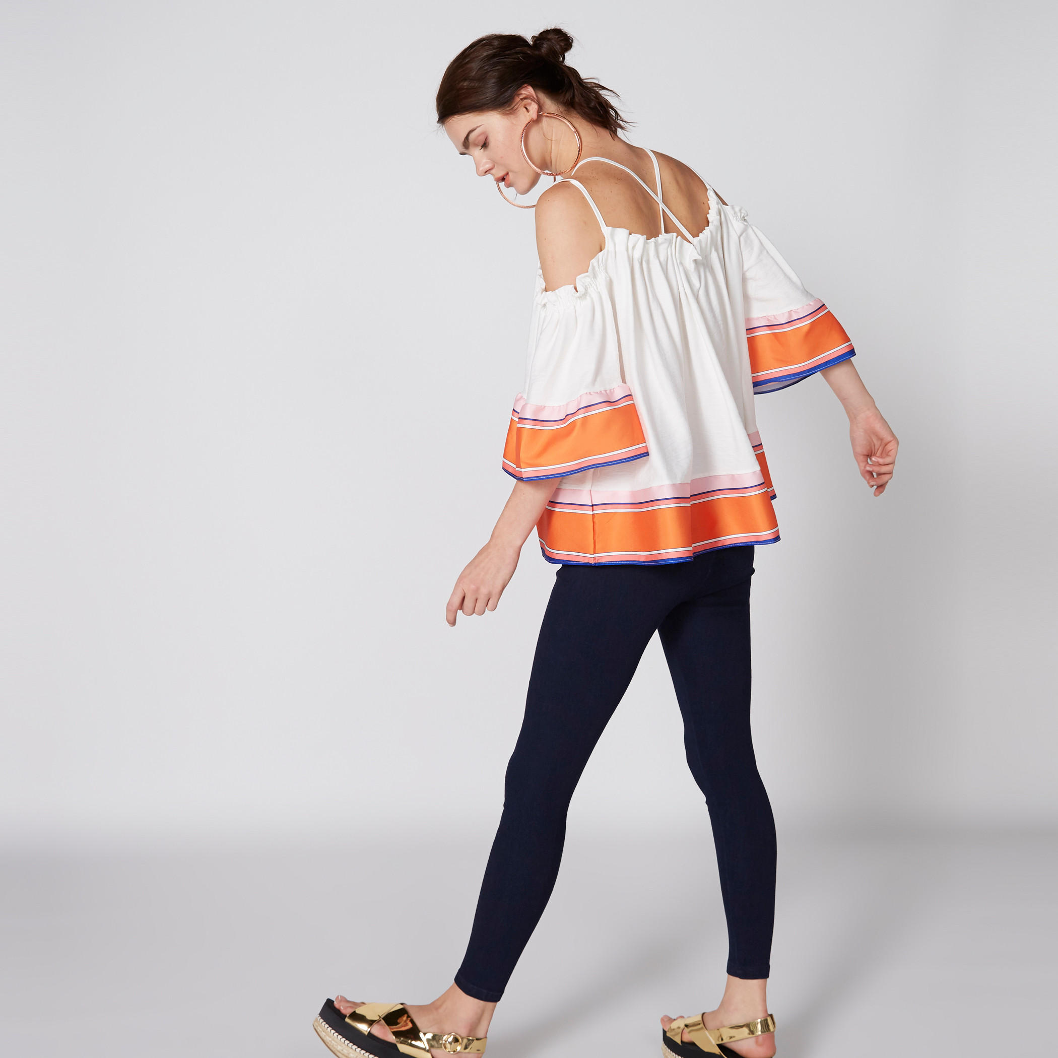 بلوزة بحمّالات رفيعة وأكمام واسعة وطبعات-women-clothing-shirtsandblouses-blouses-image-1