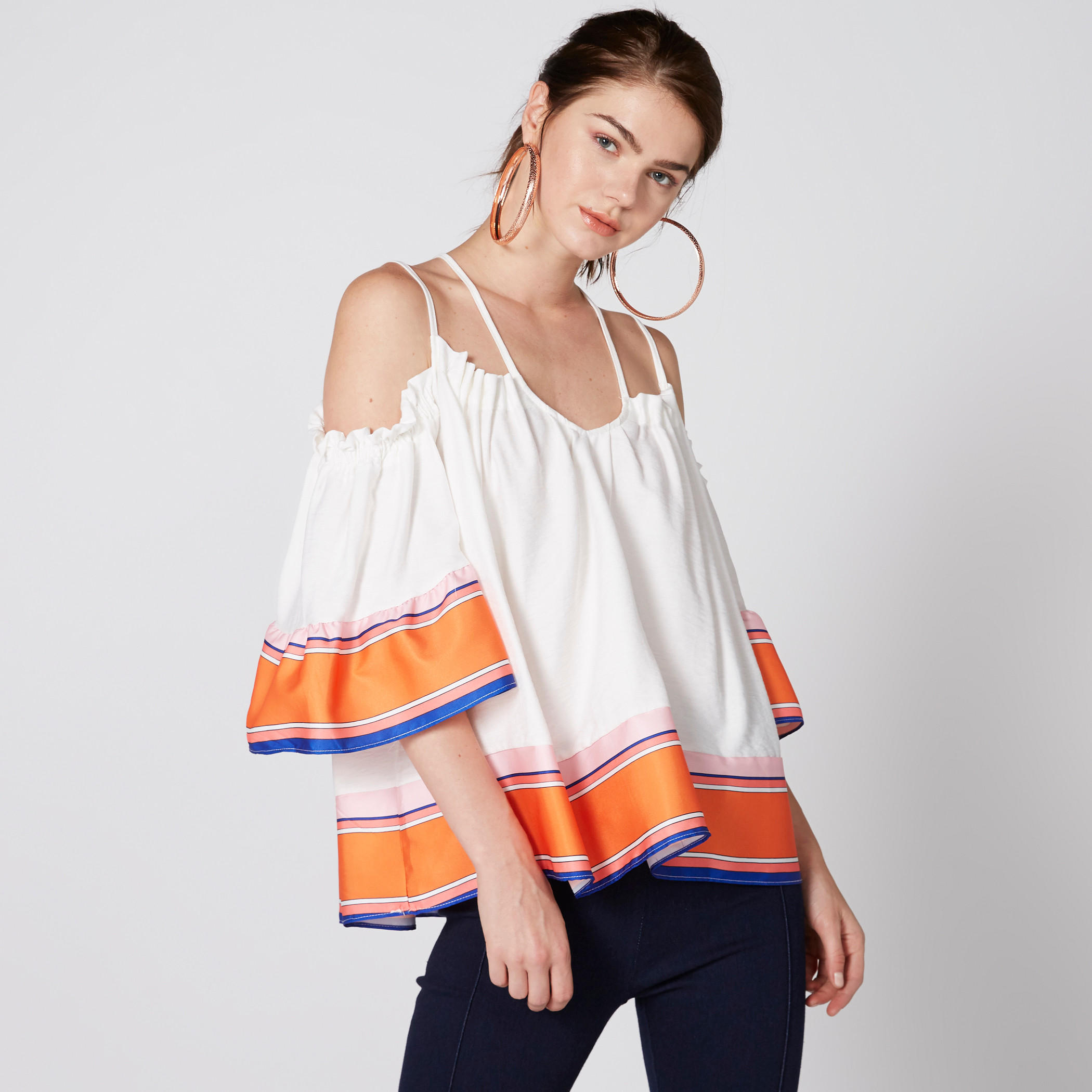 بلوزة بحمّالات رفيعة وأكمام واسعة وطبعات-women-clothing-shirtsandblouses-blouses-image-2