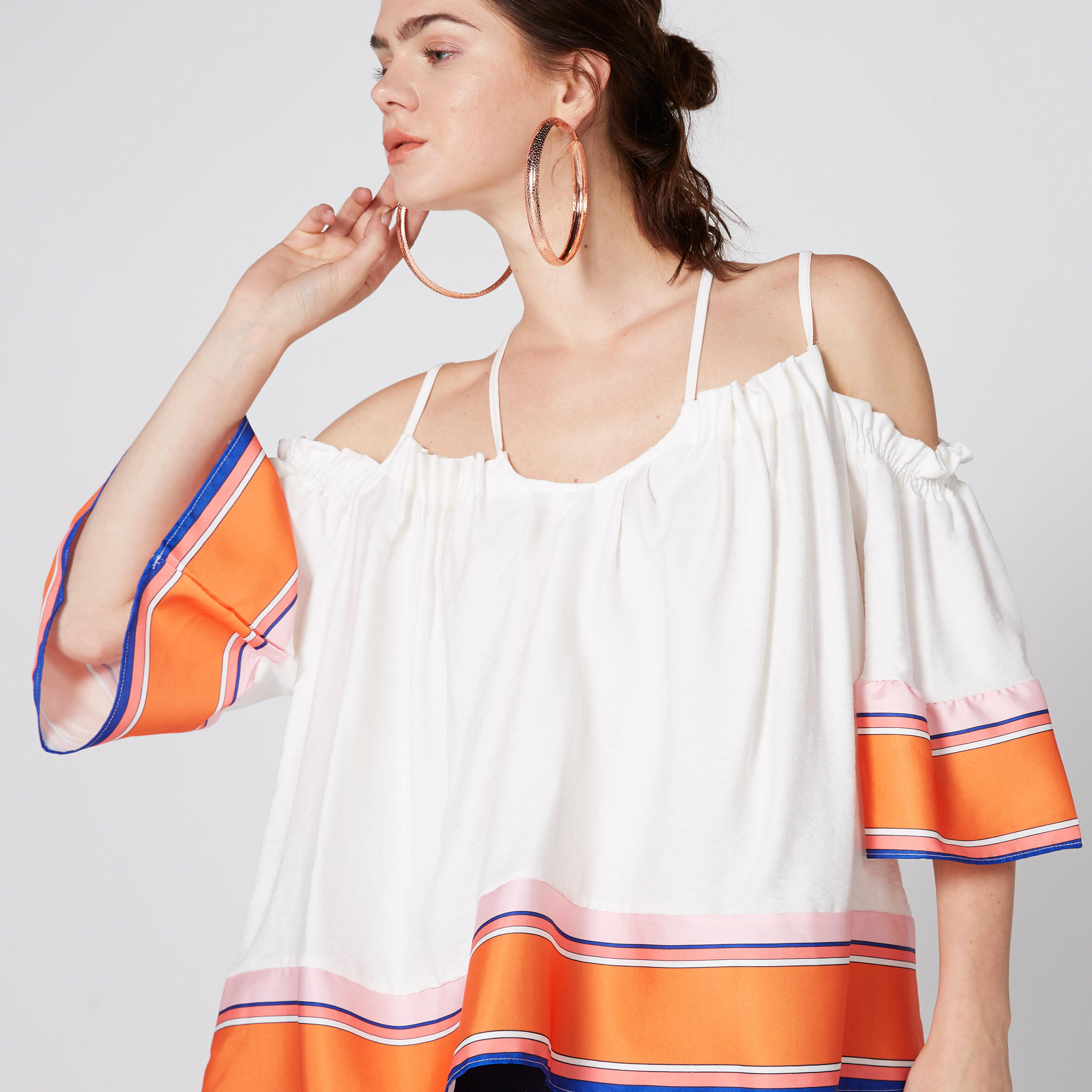بلوزة بحمّالات رفيعة وأكمام واسعة وطبعات-women-clothing-shirtsandblouses-blouses-image-4
