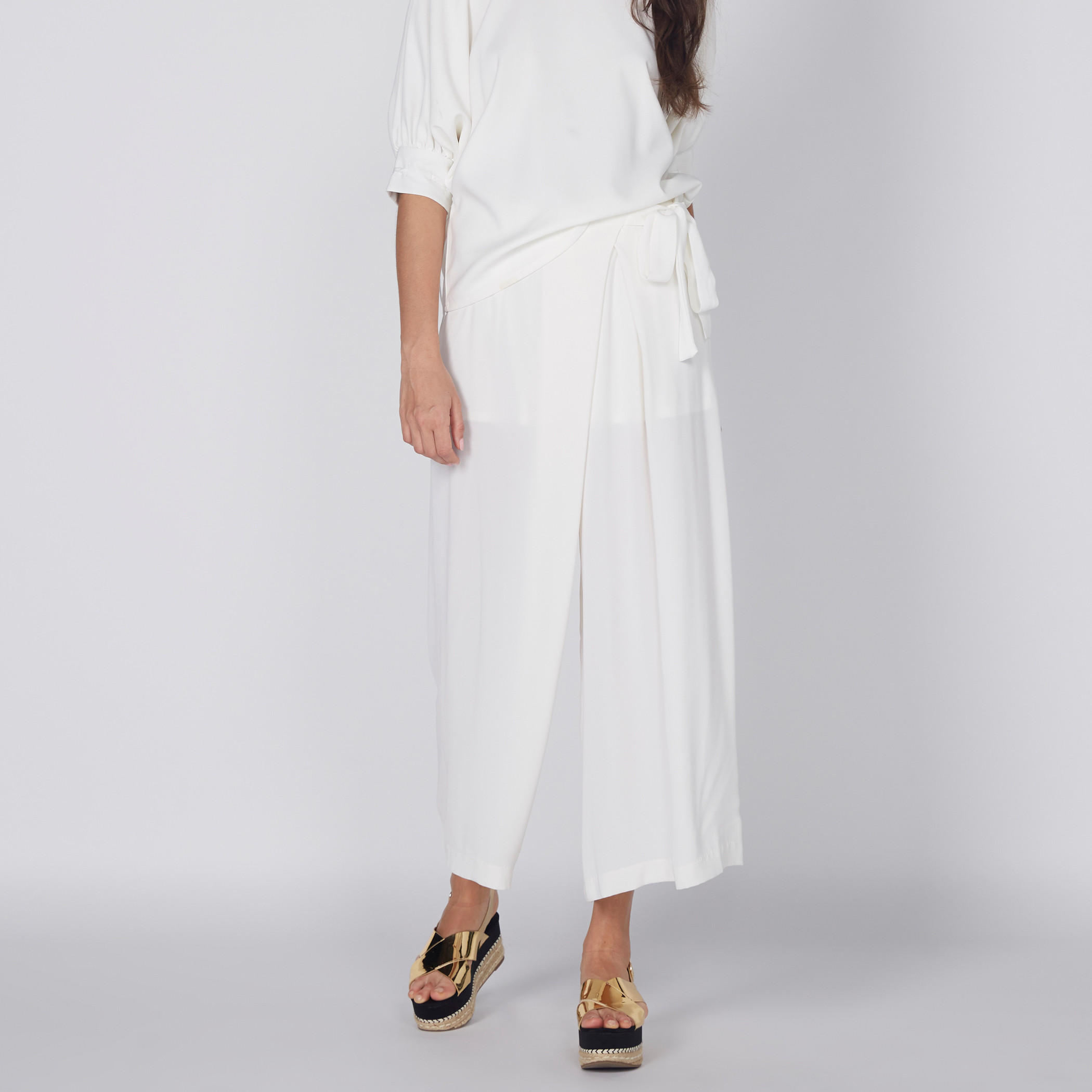 بنطال بالازو طويل بسحاب إغلاق وتفاصيل معقودة-women-clothing-bottoms-trousers-image-1