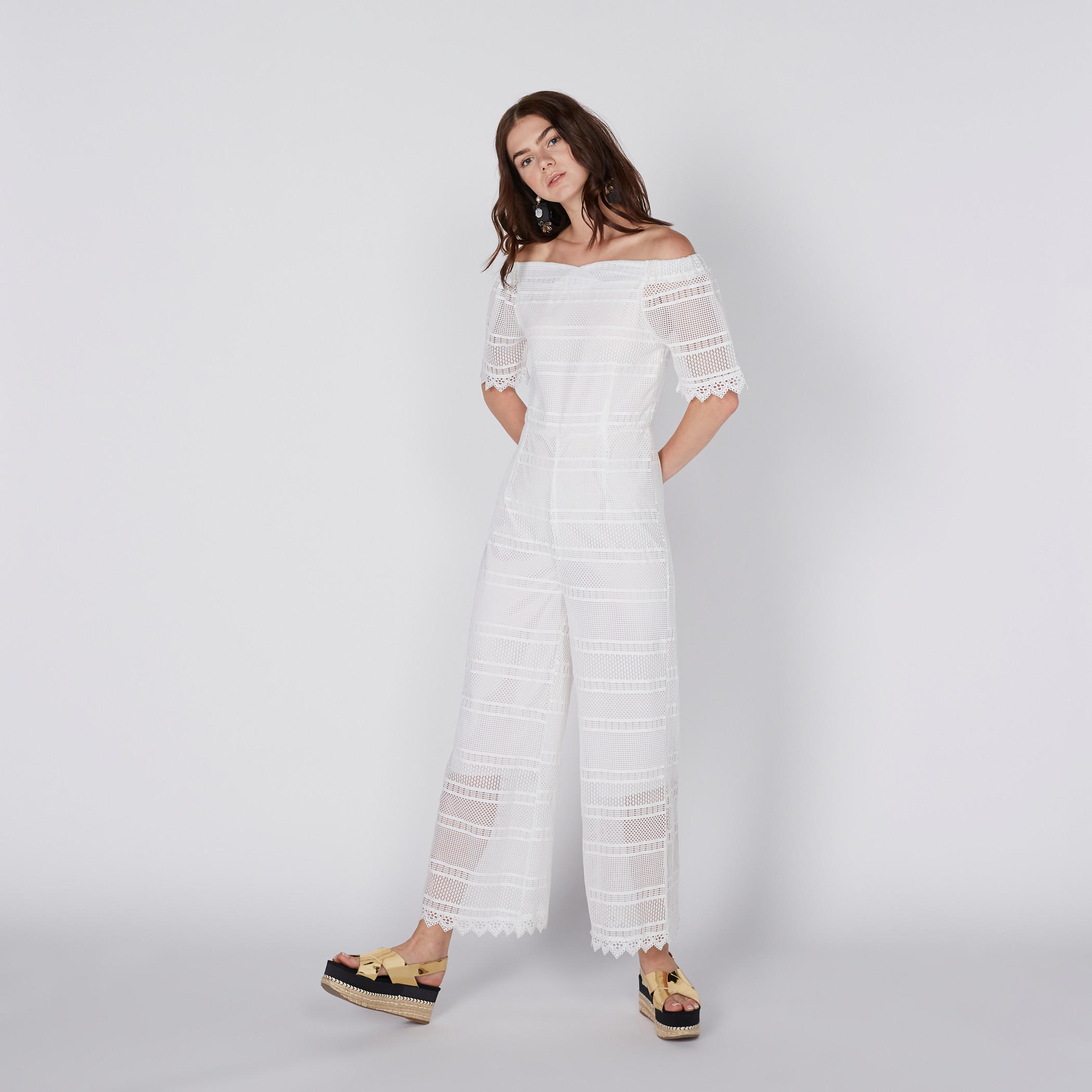 أفرول مكشوف الأكتاف بتفاصيل دانتيل-women-clothing-jumpsuits-image-1