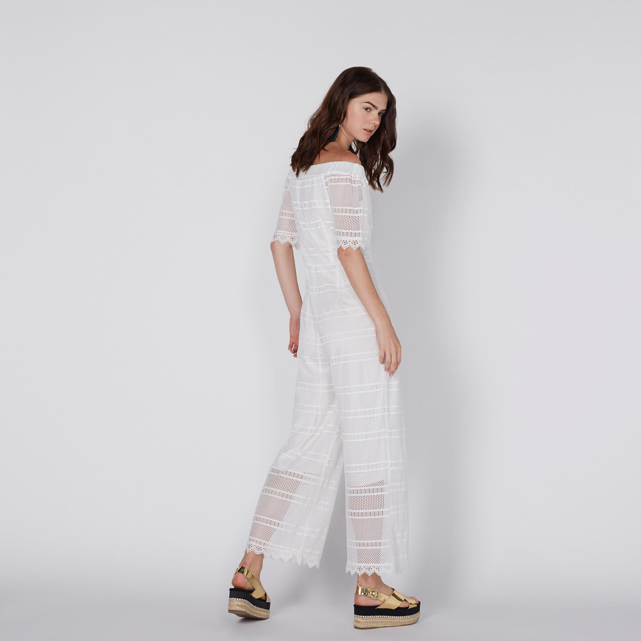 أفرول مكشوف الأكتاف بتفاصيل دانتيل-women-clothing-jumpsuits-image-3