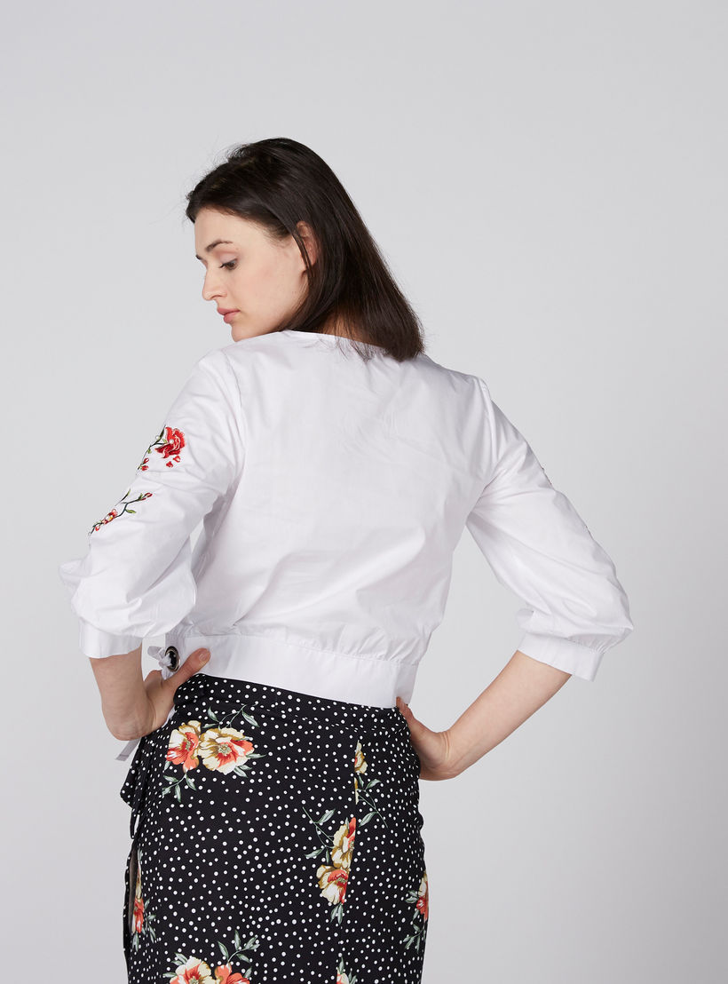 بلوزة قصيرة مطرّزة بياقة قارب وأكمام 3/4-women-clothing-shirtsandblouses-blouses-image-4
