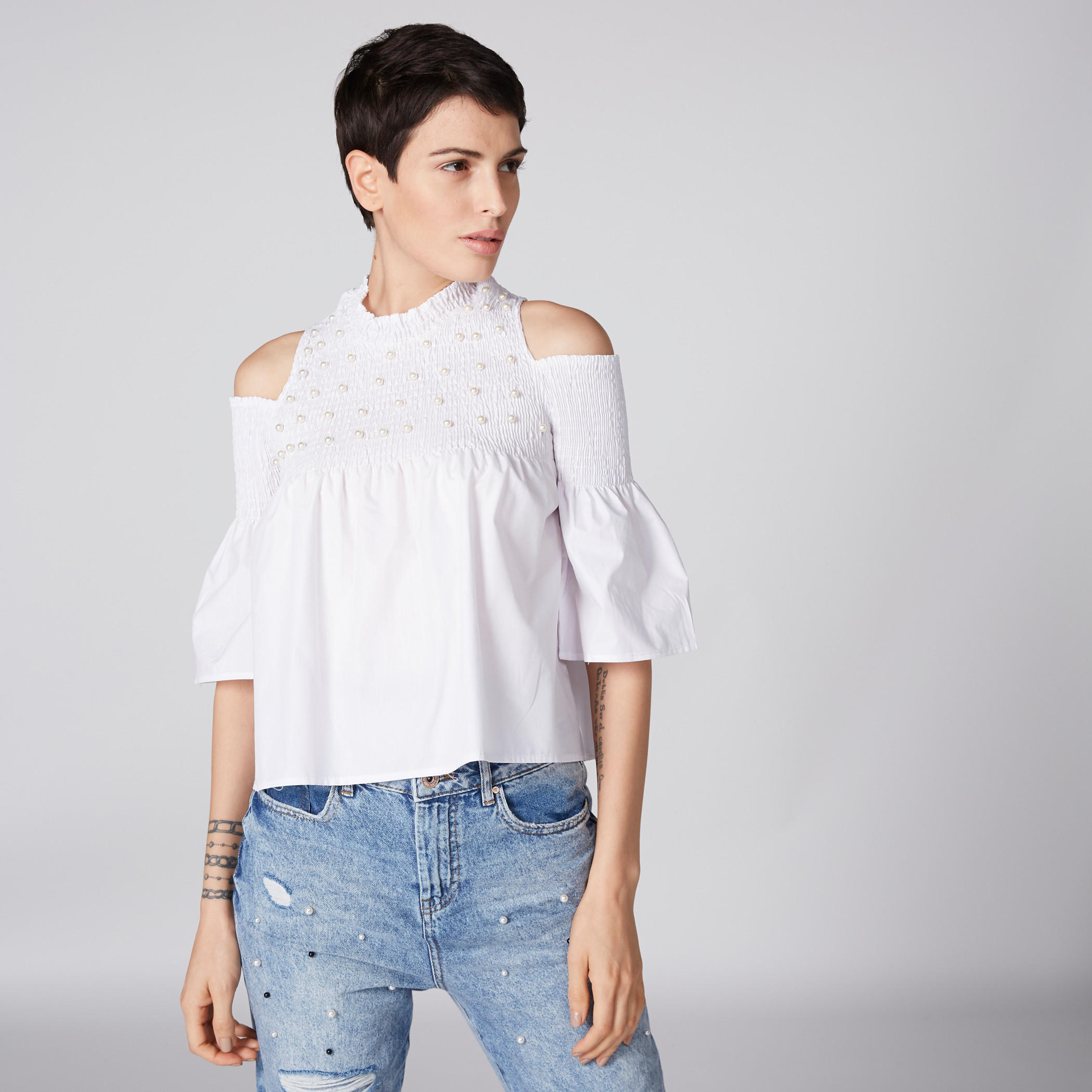 بلوزة مكشوفة الأكتاف بتفاصيل لؤلؤ-women-clothing-shirtsandblouses-blouses-image-1