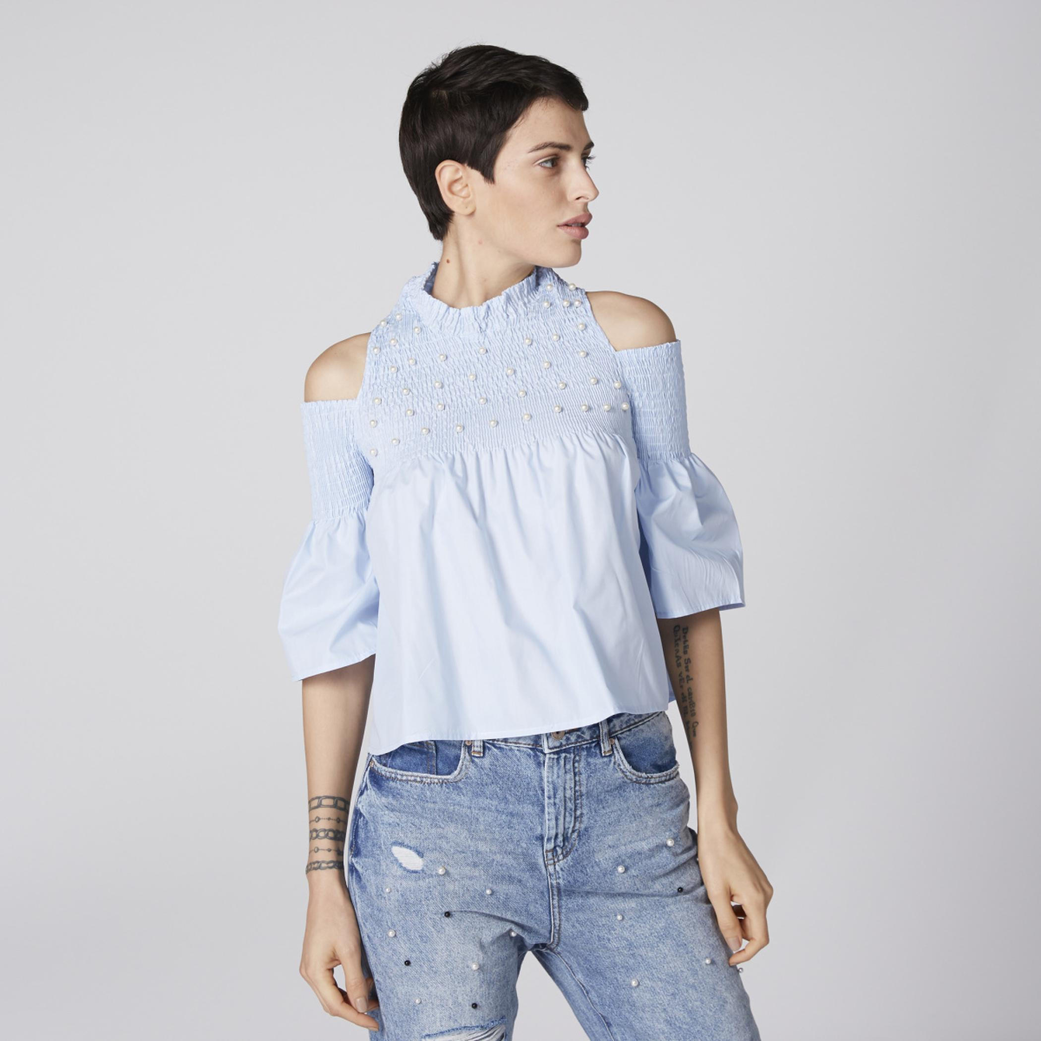 بلوزة مكشوفة الأكتاف بتفاصيل لؤلؤ-women-clothing-shirtsandblouses-blouses-image-3