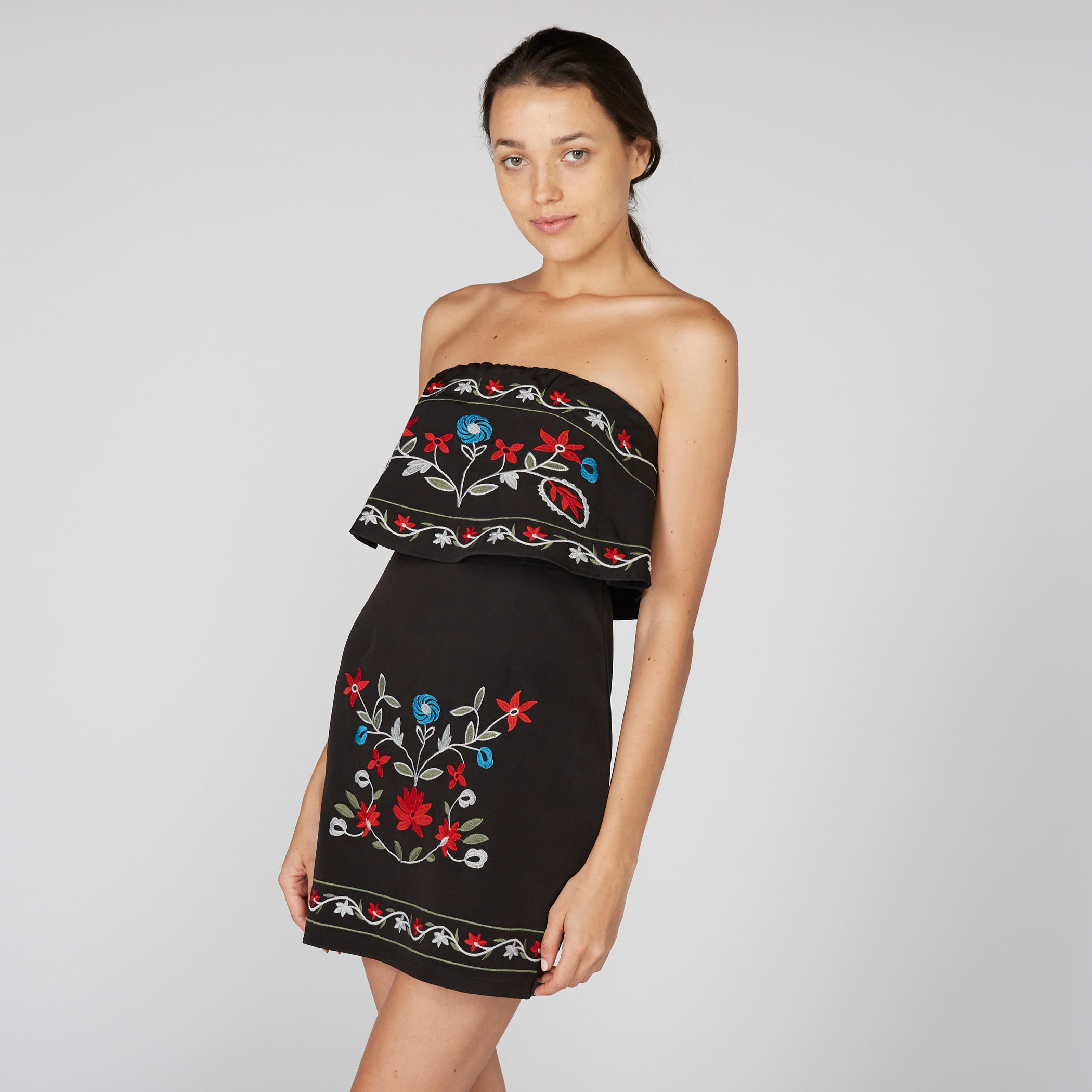 فستان قصير مطرّز دون حمّالات-women-clothing-dresses-image-4