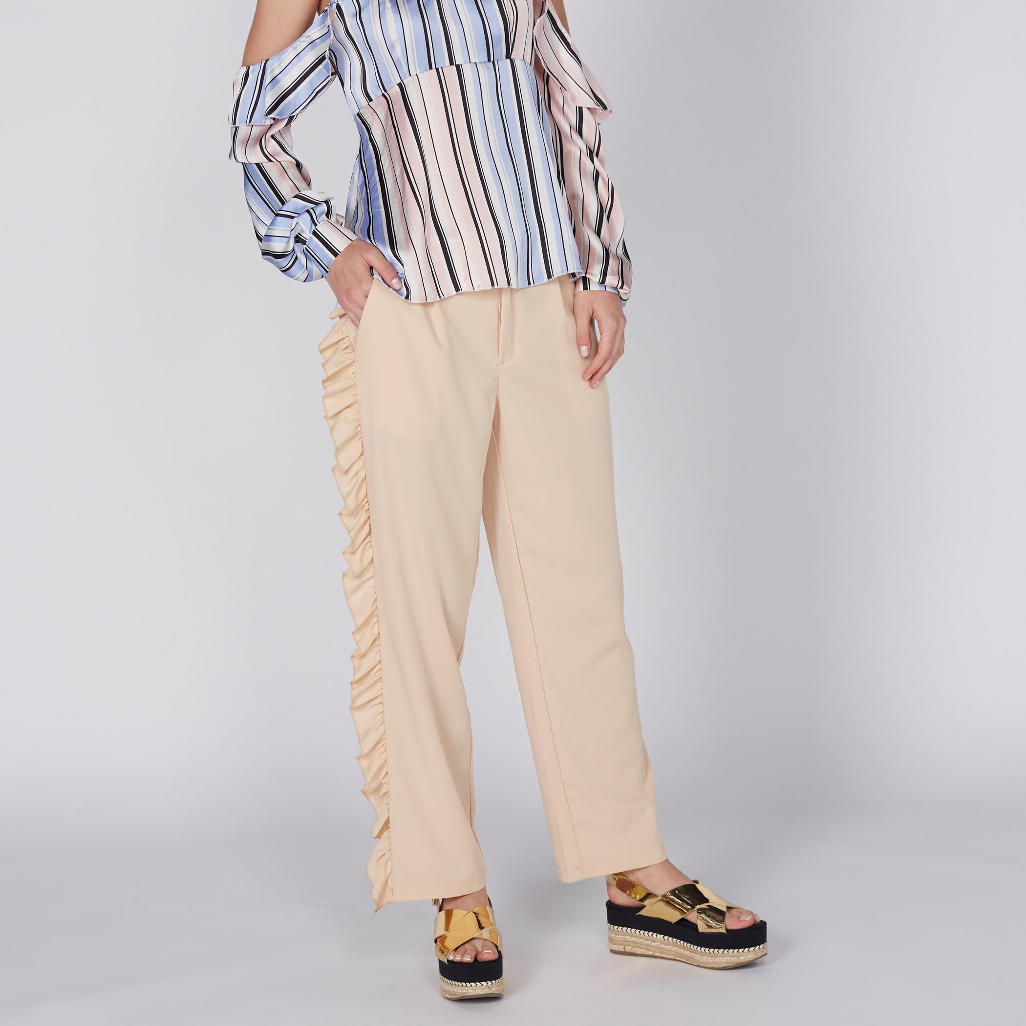 بنطال طويل بتفاصيل كشكش-women-clothing-bottoms-trousers-image-1