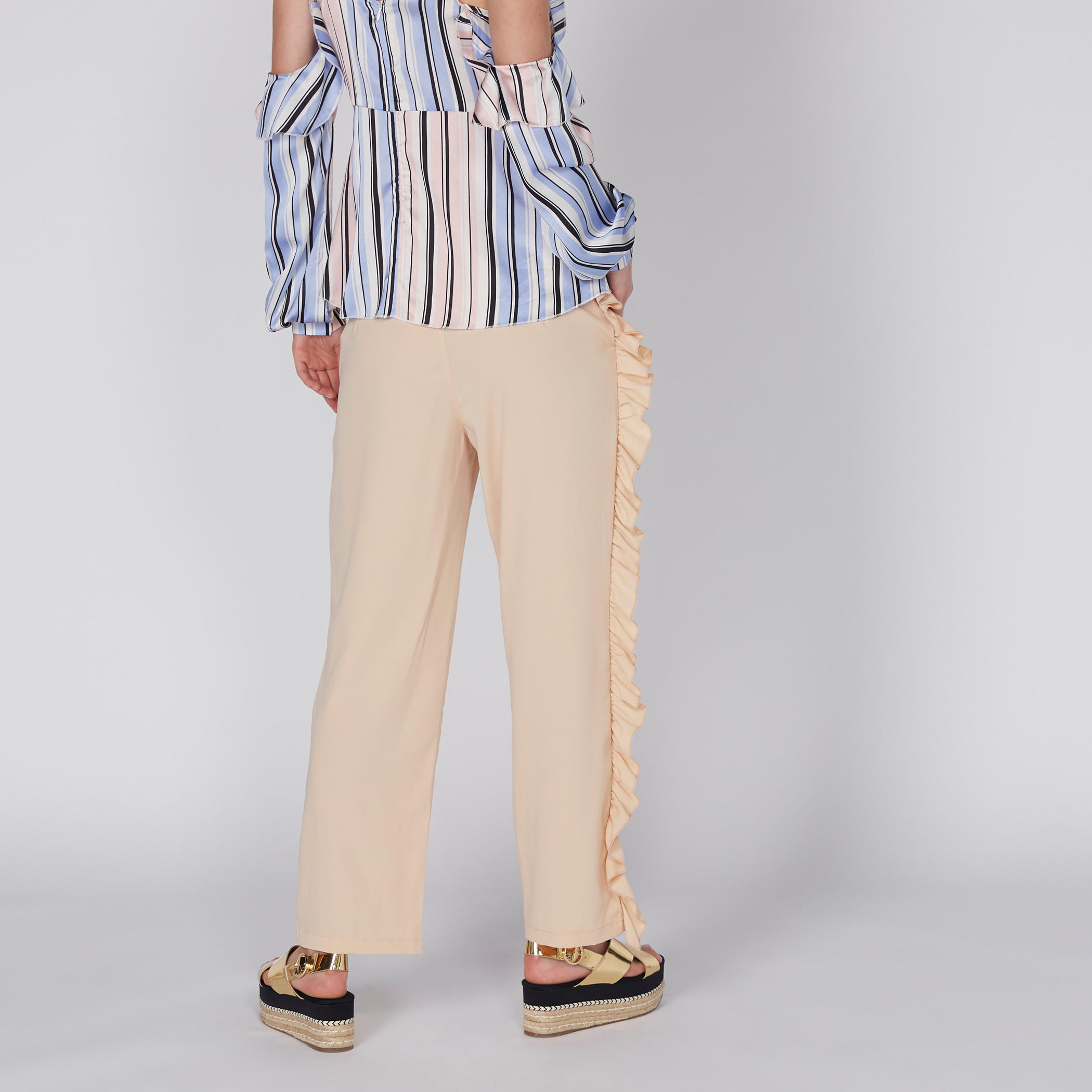 بنطال طويل بتفاصيل كشكش-women-clothing-bottoms-trousers-image-4