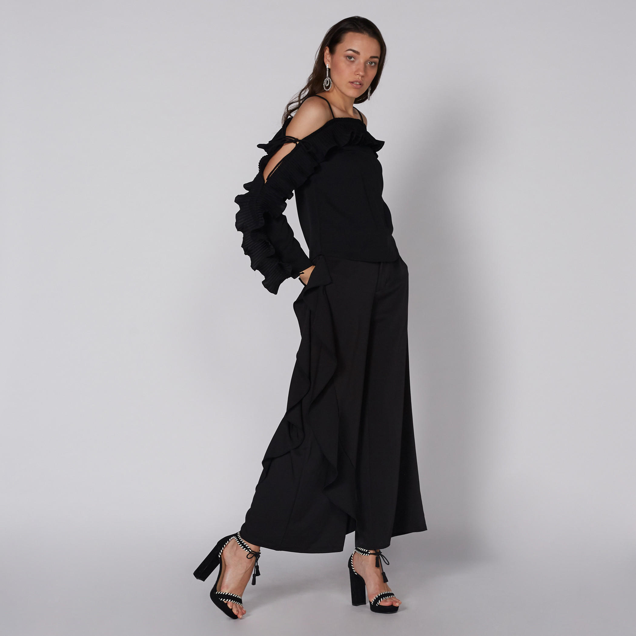 بنطال بالازو طويل بتفاصيل كشكش-women-clothing-bottoms-trousers-image-2