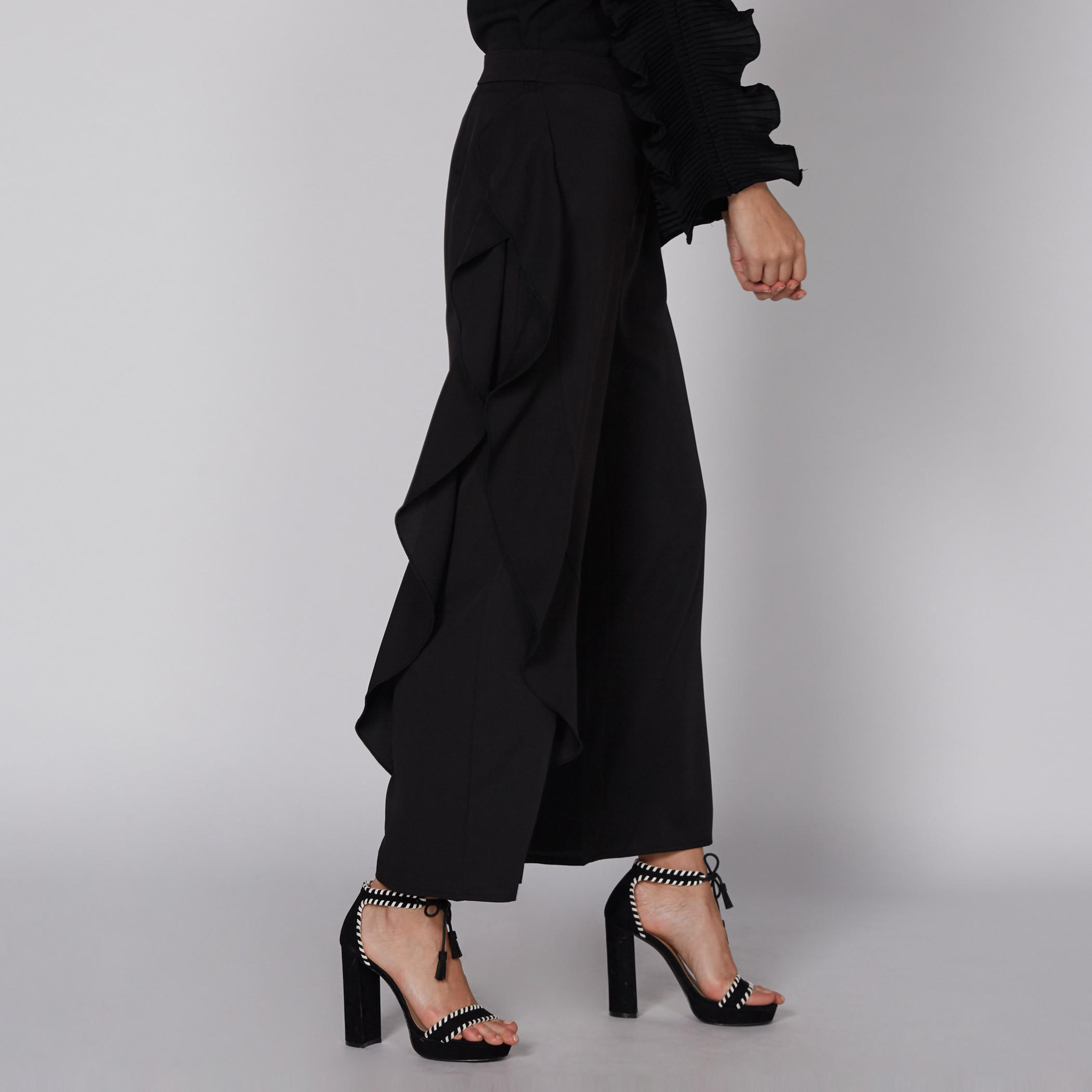 بنطال بالازو طويل بتفاصيل كشكش-women-clothing-bottoms-trousers-image-3