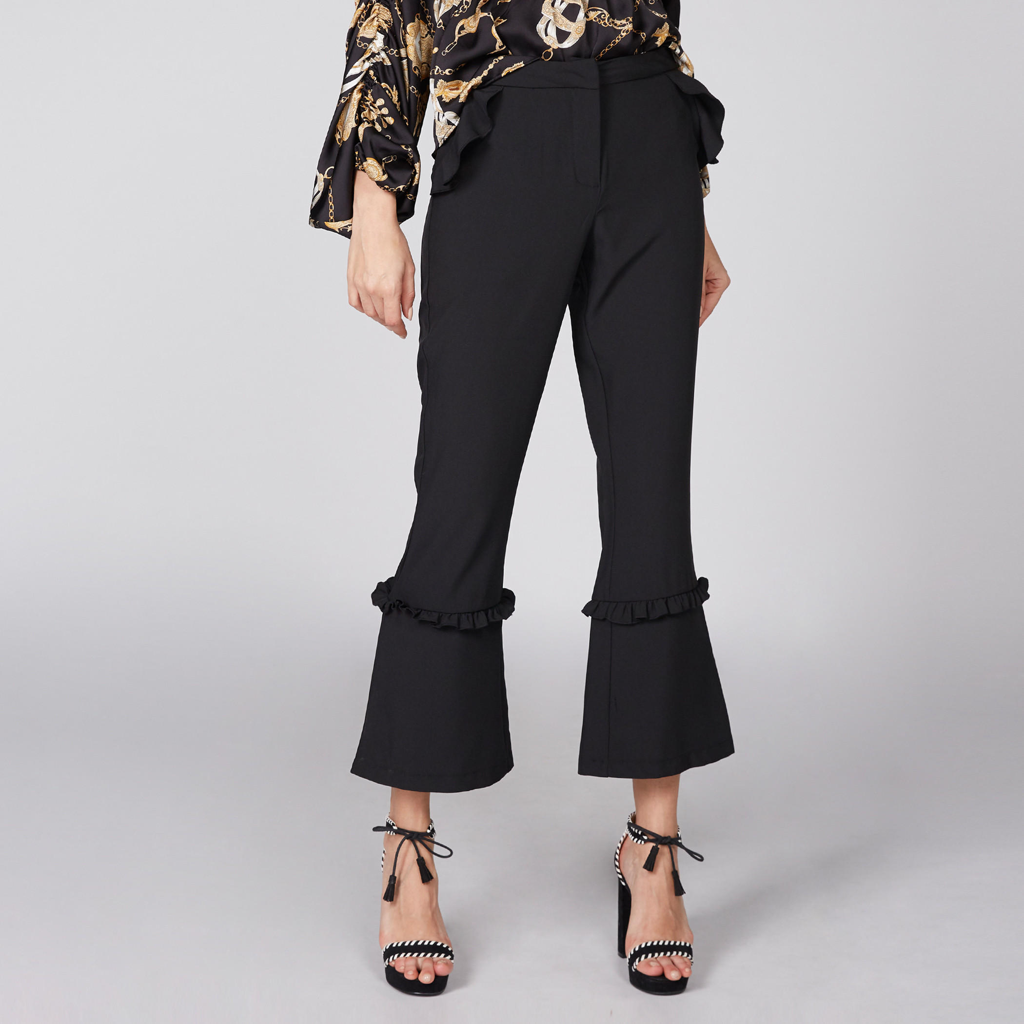 بنطال طويل بتفاصيل كشكش وجيوب-women-clothing-bottoms-trousers-image-5