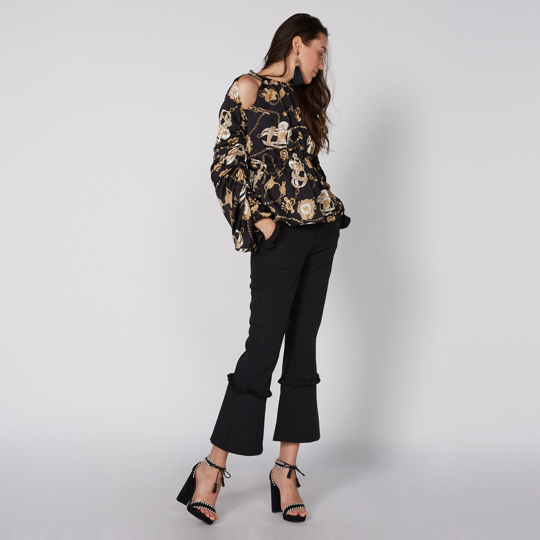 بنطال طويل بتفاصيل كشكش وجيوب-women-clothing-bottoms-trousers-image-4