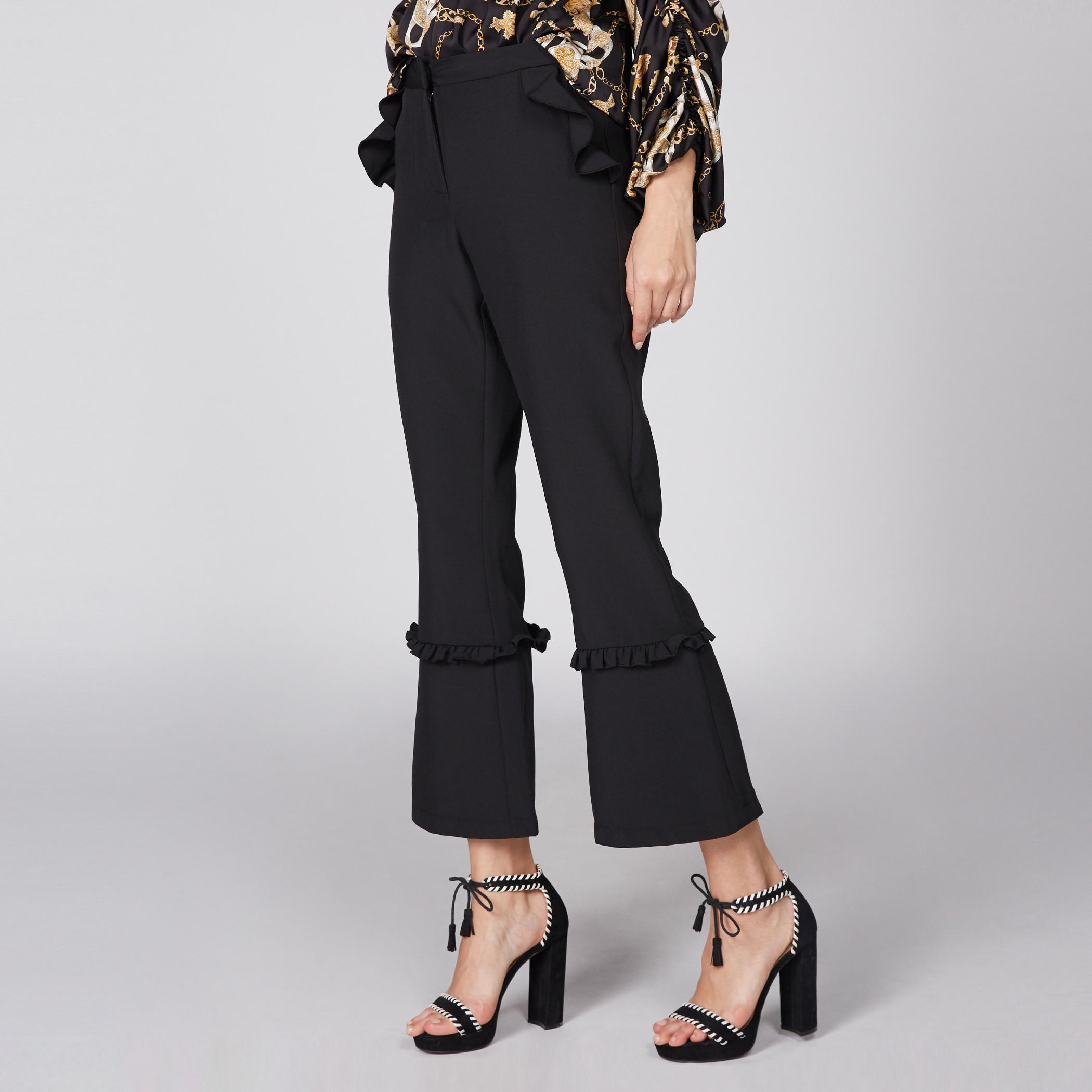 بنطال طويل بتفاصيل كشكش وجيوب-women-clothing-bottoms-trousers-image-3