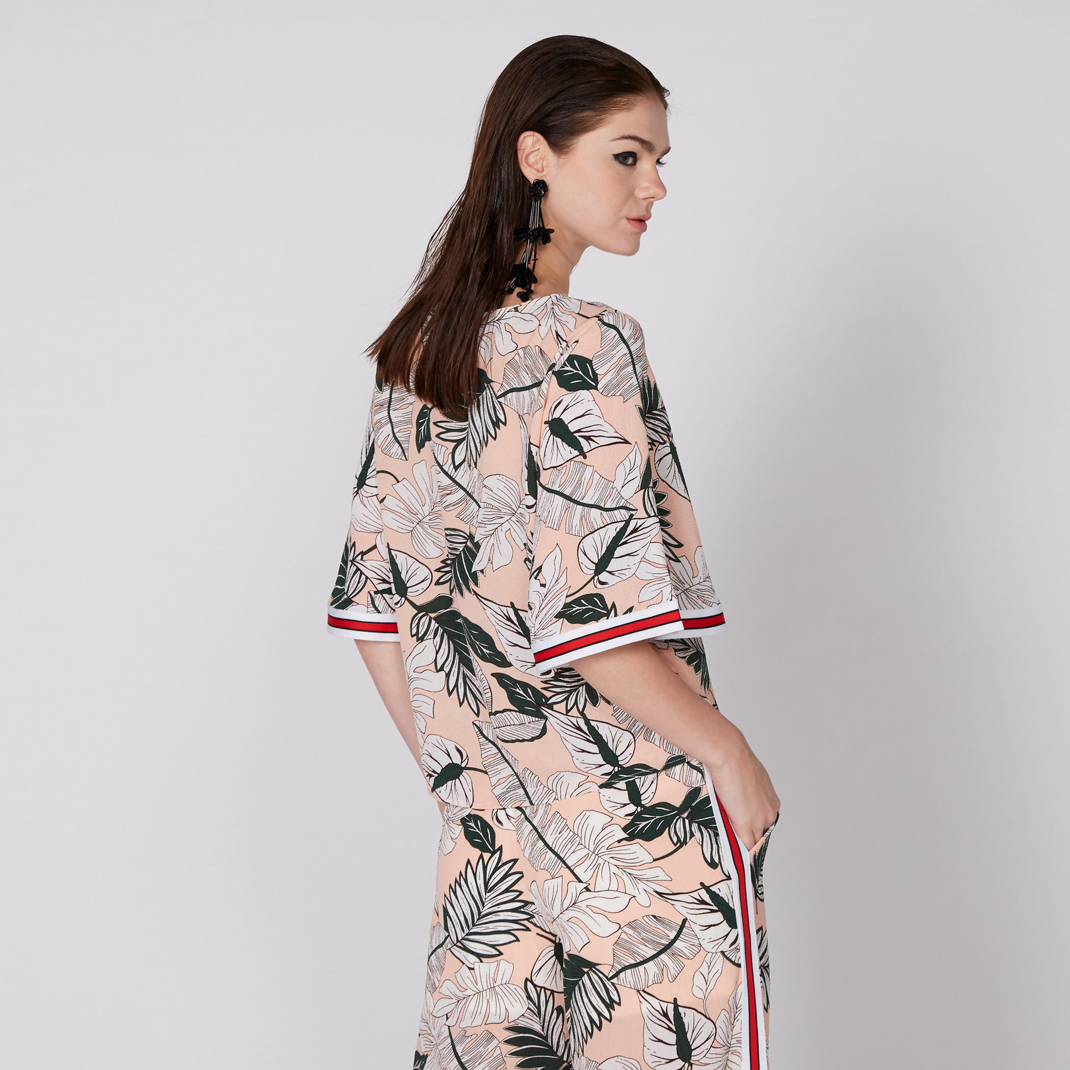 بلوزة بياقة مستديرة وطبعات مع شريطة-women-clothing-shirtsandblouses-blouses-image-4