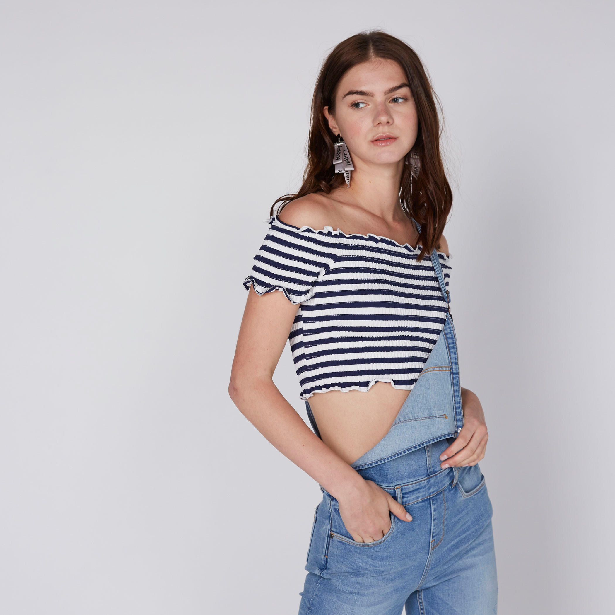 بلوزة قصيرة مقلّمة ومكشوفة الأكتاف-women-clothing-shirtsandblouses-blouses-image-2