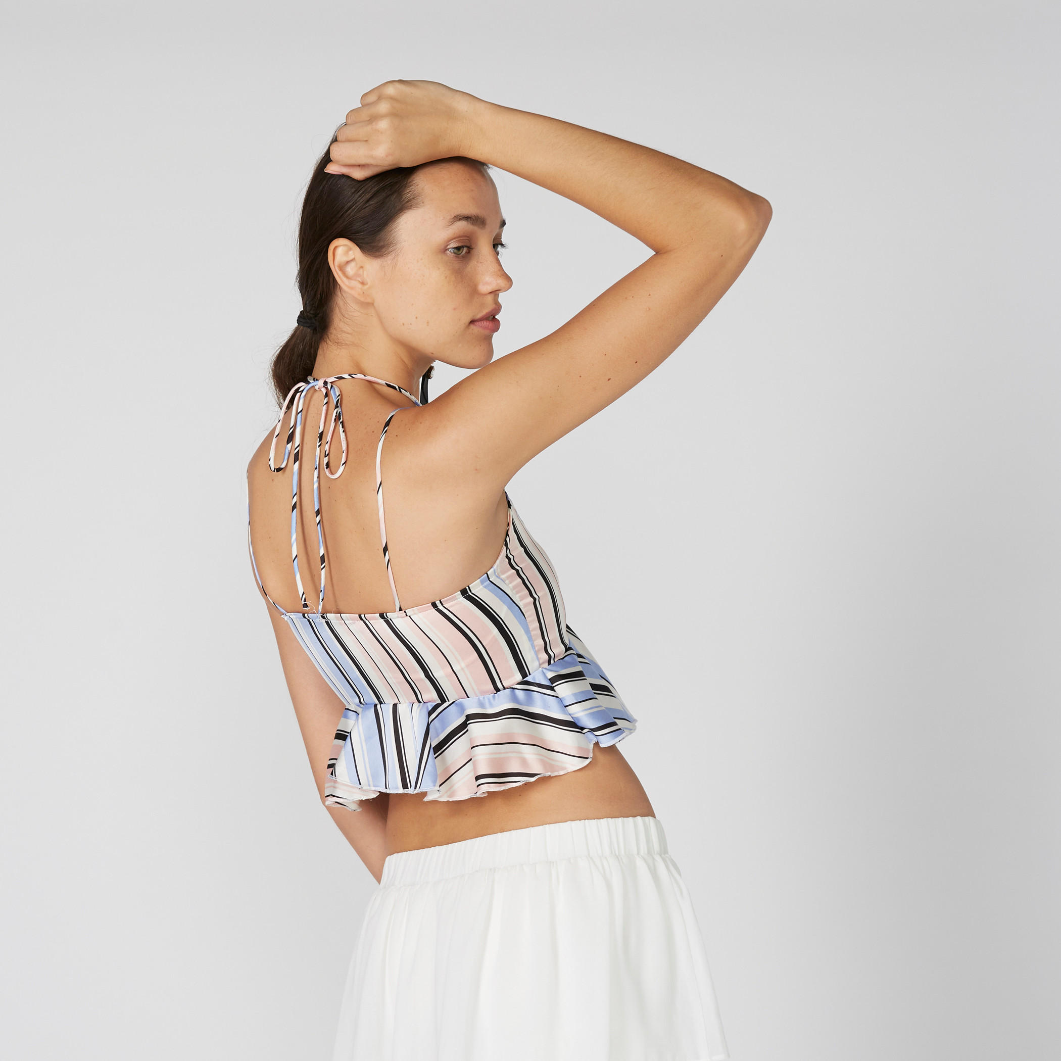 بلوزة مقلّمة بحمّالات رفيعة ورباط-women-clothing-shirtsandblouses-blouses-image-3