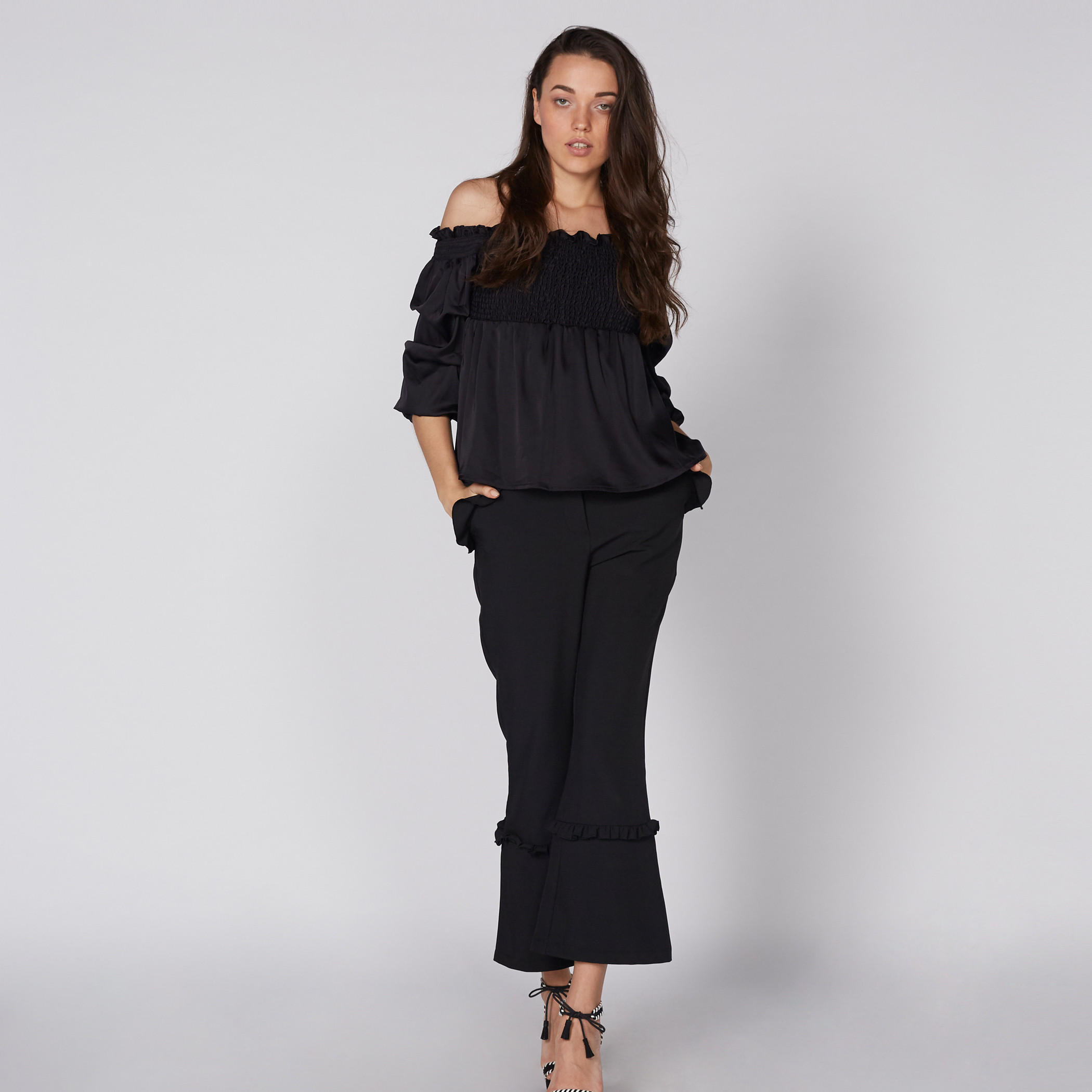 بلوزة مكشوفة الأكتاف بطيّات وتفاصيل كشكش-women-clothing-shirtsandblouses-blouses-image-1