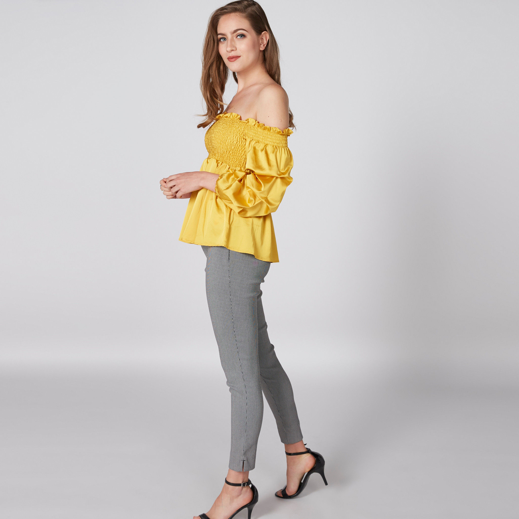 بلوزة مكشوفة الأكتاف بأكمام 3/4 وتفاصيل تطريز-women-clothing-shirtsandblouses-blouses-image-1