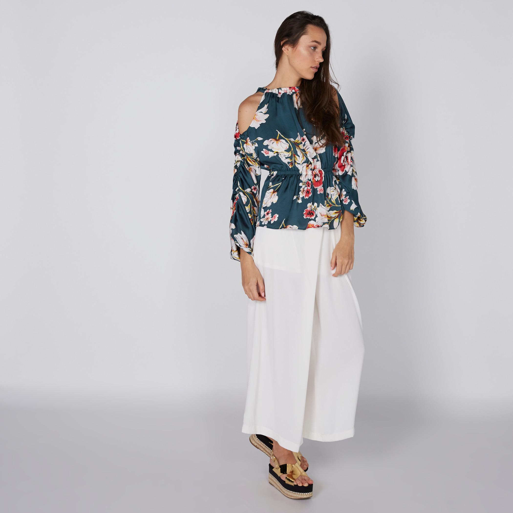 بلوزة مكشوفة الأكتاف بأكمام طويلة وطبعات الأزهار-women-clothing-shirtsandblouses-blouses-image-3