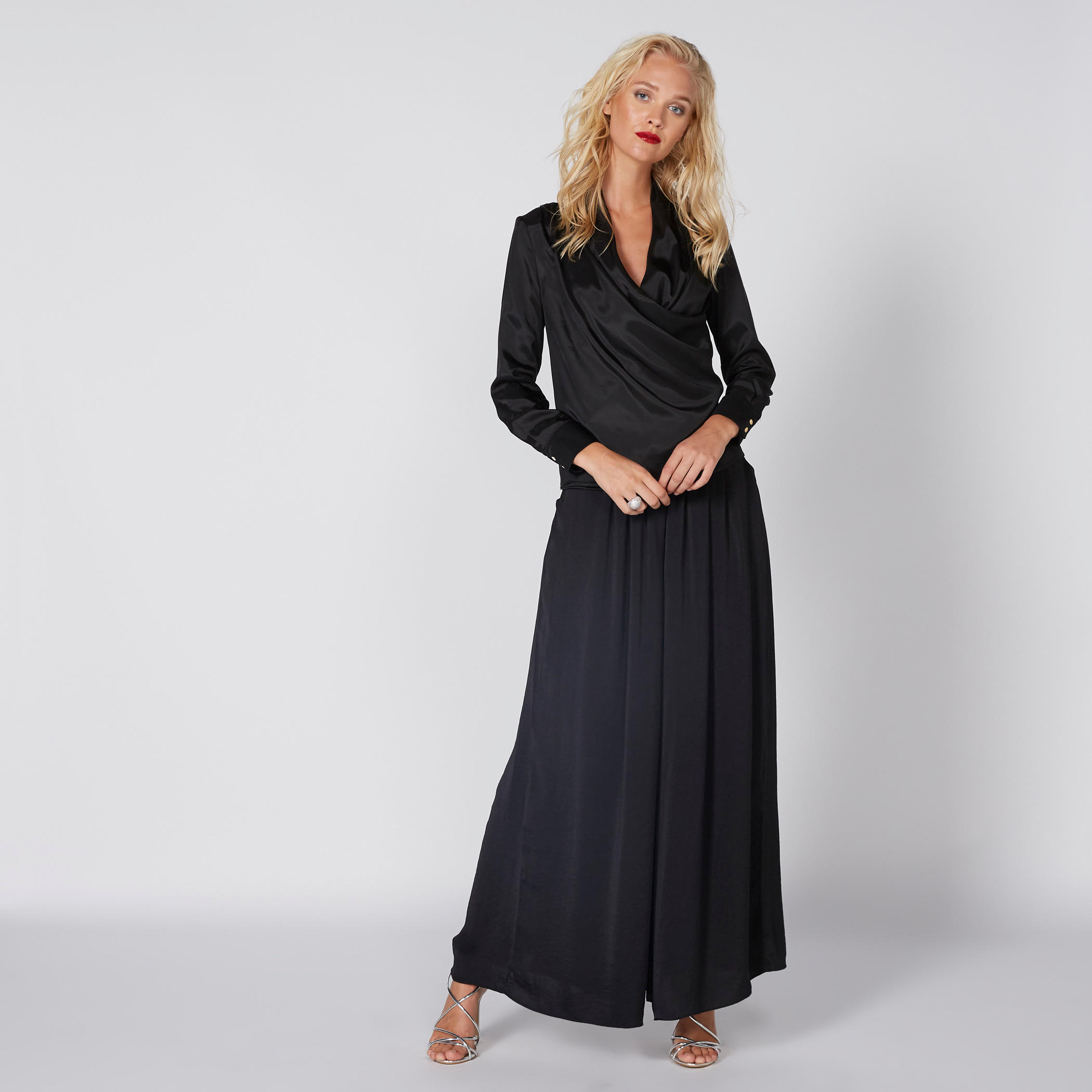 بلوزة بياقة V وأكمام طويلة-women-clothing-shirtsandblouses-blouses-image-1