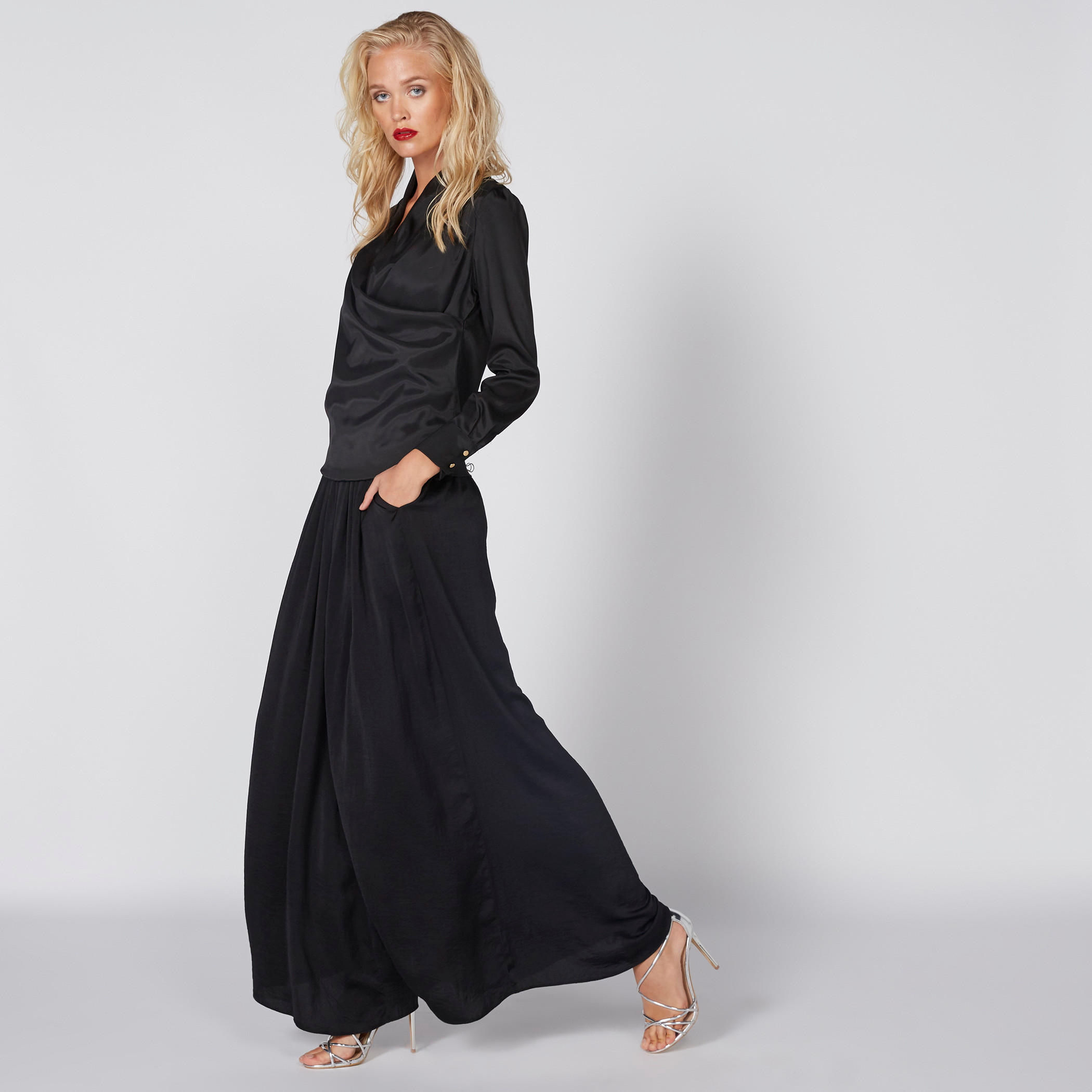 بلوزة بياقة V وأكمام طويلة-women-clothing-shirtsandblouses-blouses-image-4
