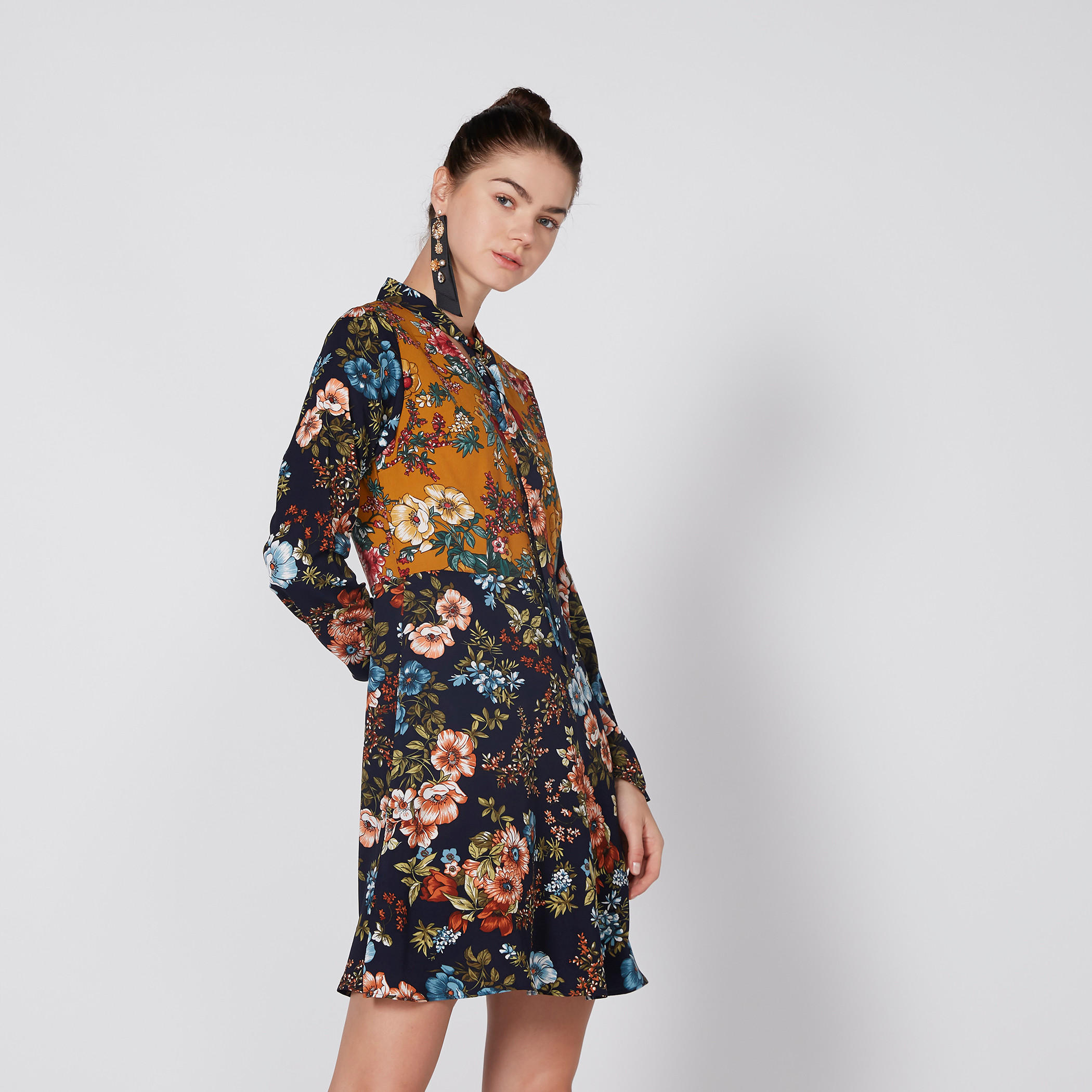 فستان طويل بياقة V وأكمام طويلة وطبعات-women-clothing-dresses-image-3