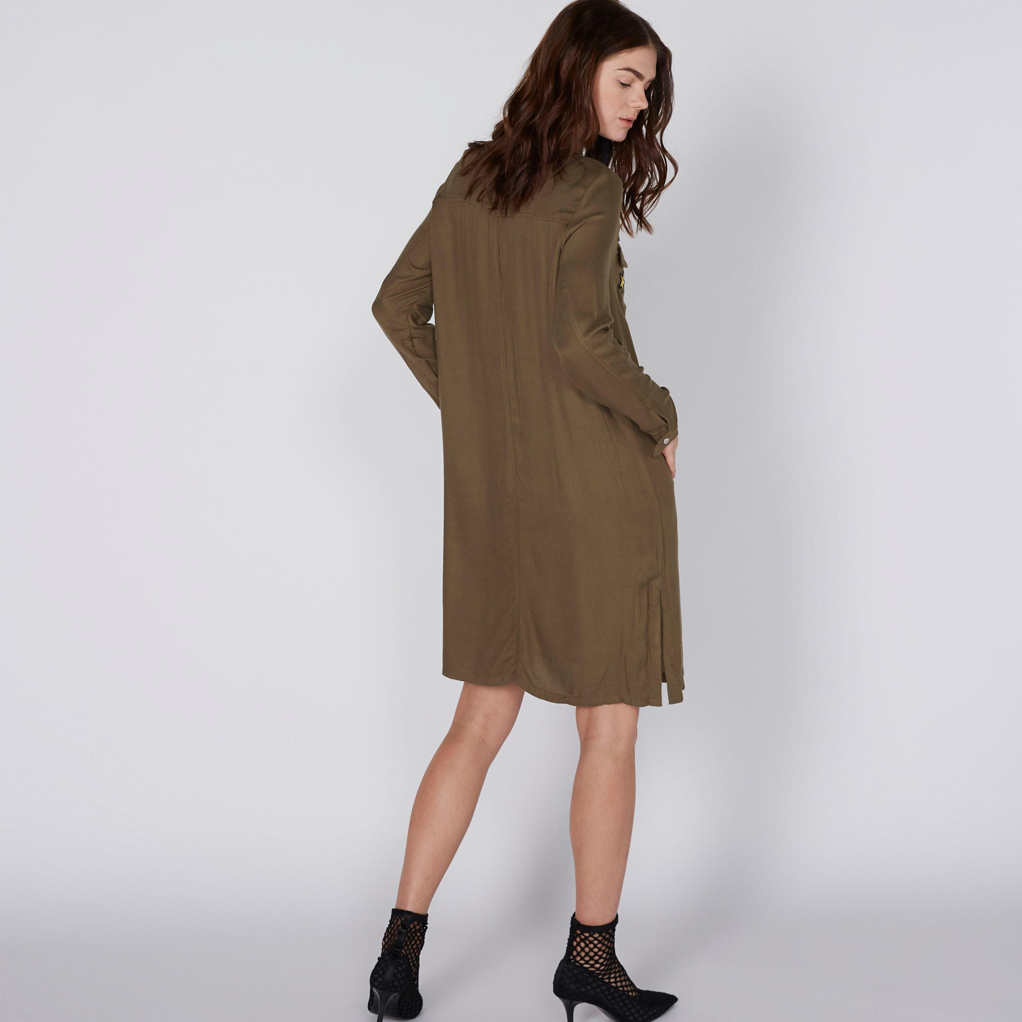 فستان قميص بأكمام طويلة وتزيينات-women-clothing-dresses-image-3
