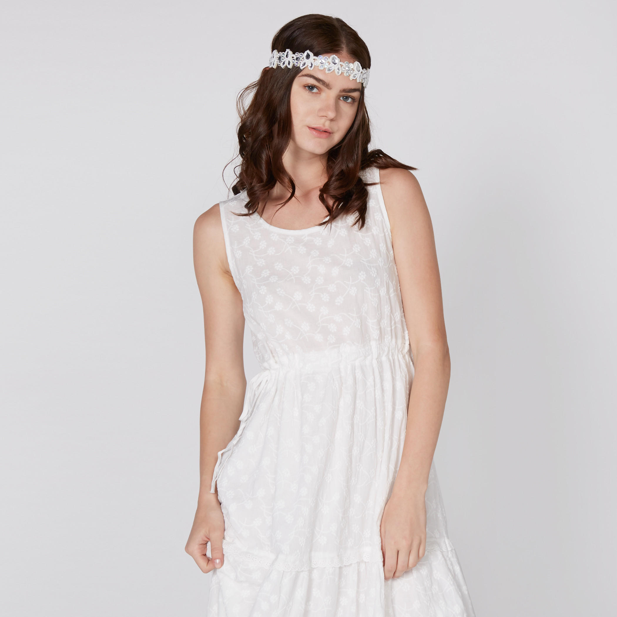فستان طويل مطرز دون أكمام بياقة مستديرة-women-clothing-dresses-image-2