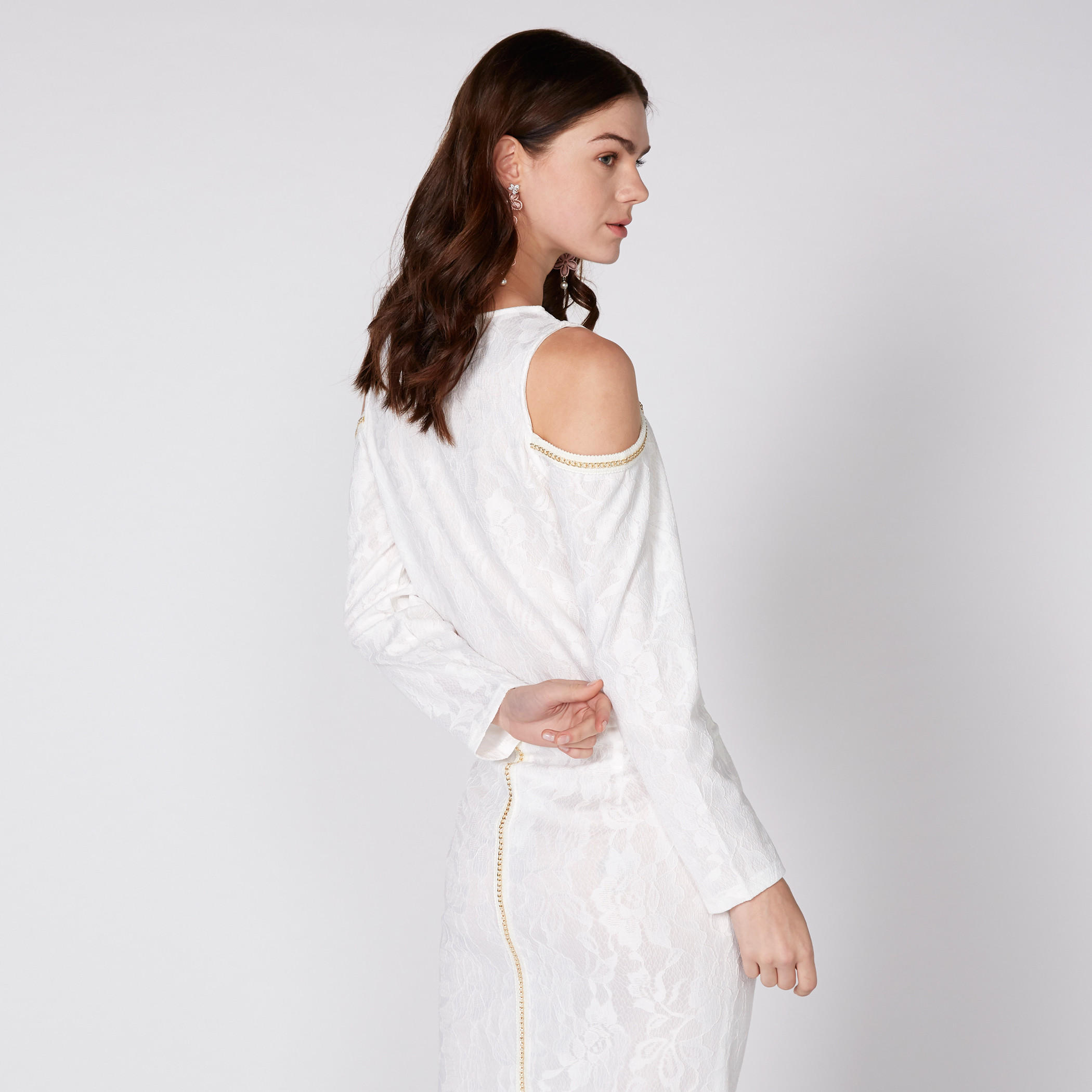 بلوزة مكشوفة الأكتاف بياقة مستديرة وتفاصيل دانتيل-women-clothing-shirtsandblouses-blouses-image-4
