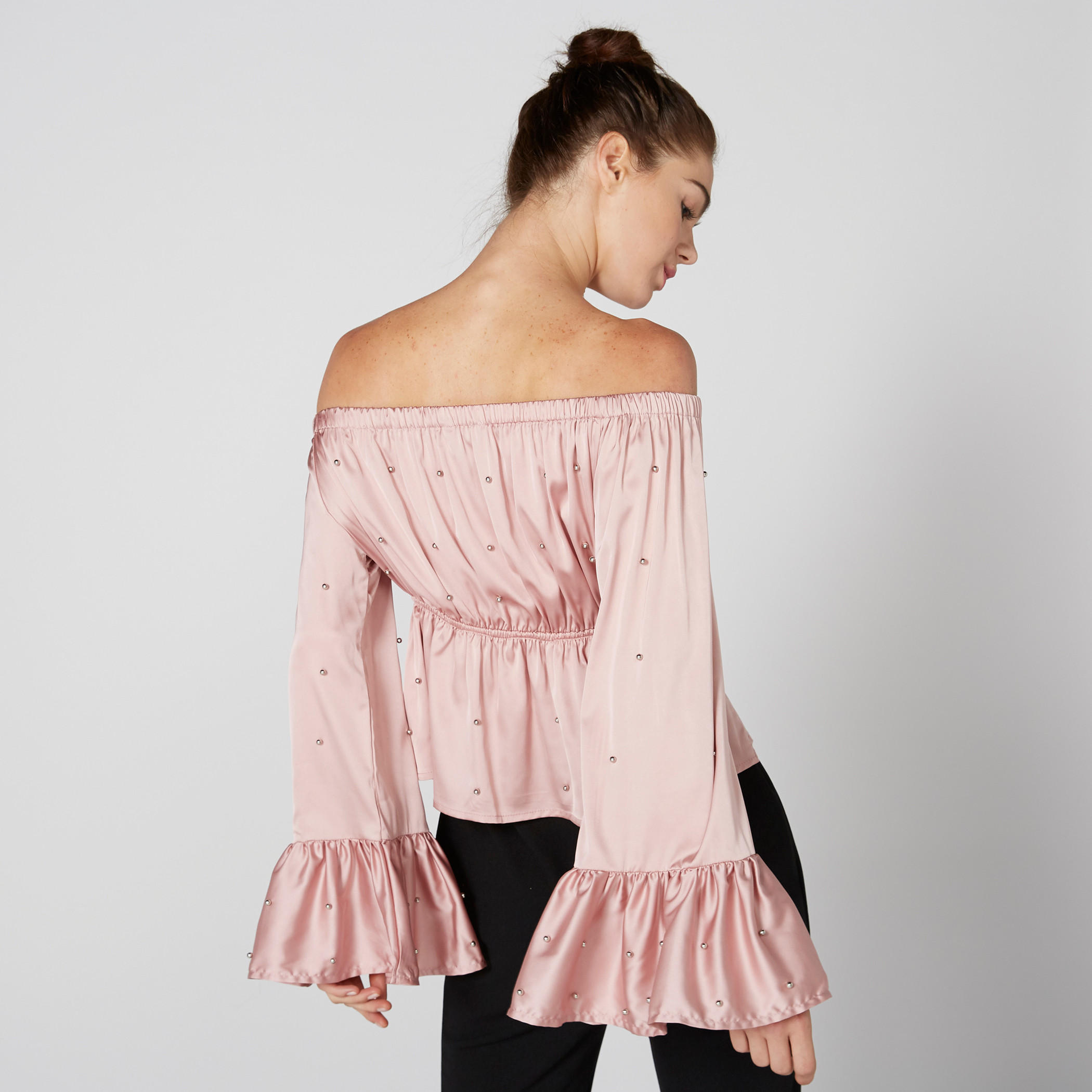 بلوزة مكشوفة الأكتاف بأكمام واسعة وتفاصيل لؤلؤ-women-clothing-shirtsandblouses-blouses-image-3