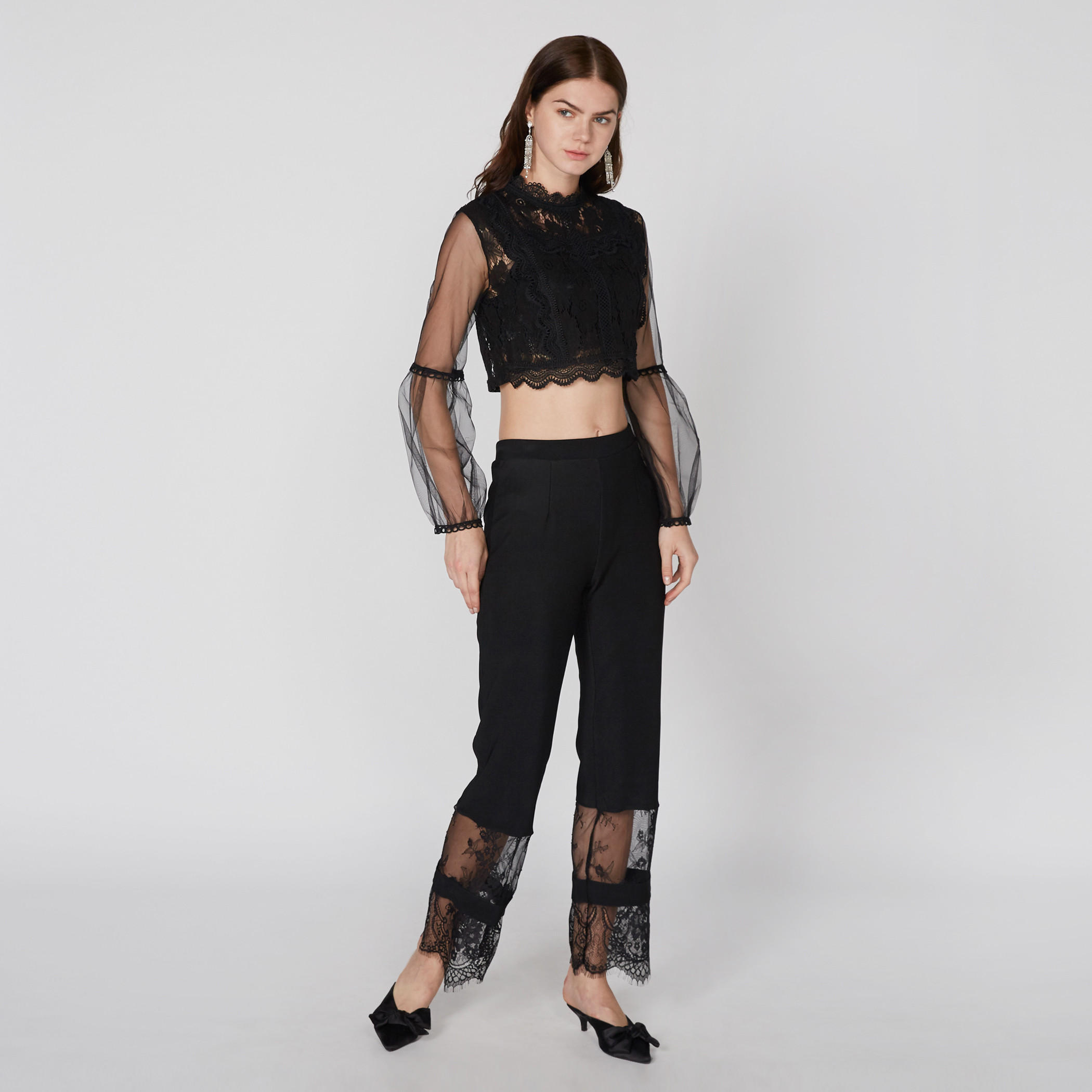 بلوزة قصيرة بأكمام طويلة وتفاصيل دانتيل مع مشبك إغلاق-women-clothing-shirtsandblouses-blouses-image-2
