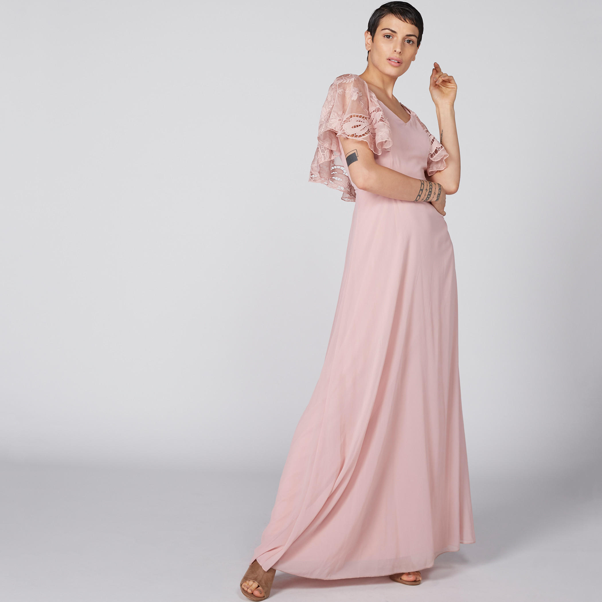فستان طويل بأكمام قصيرة وتفاصيل دانتيل-women-clothing-dresses-image-1