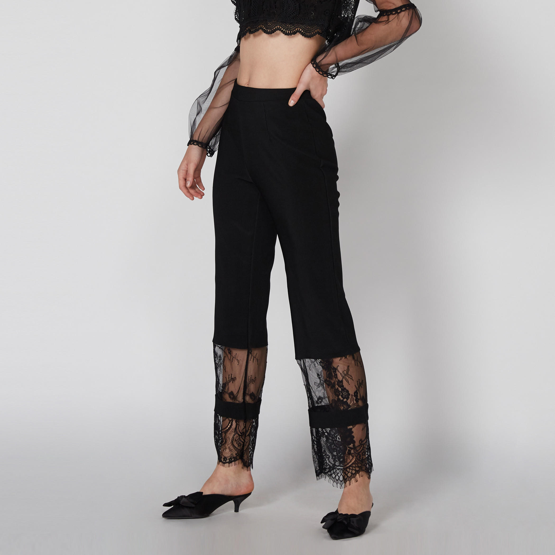 بنطال طويل بخصر مطّاطي وتفاصيل دانتيل-women-clothing-bottoms-trousers-image-1