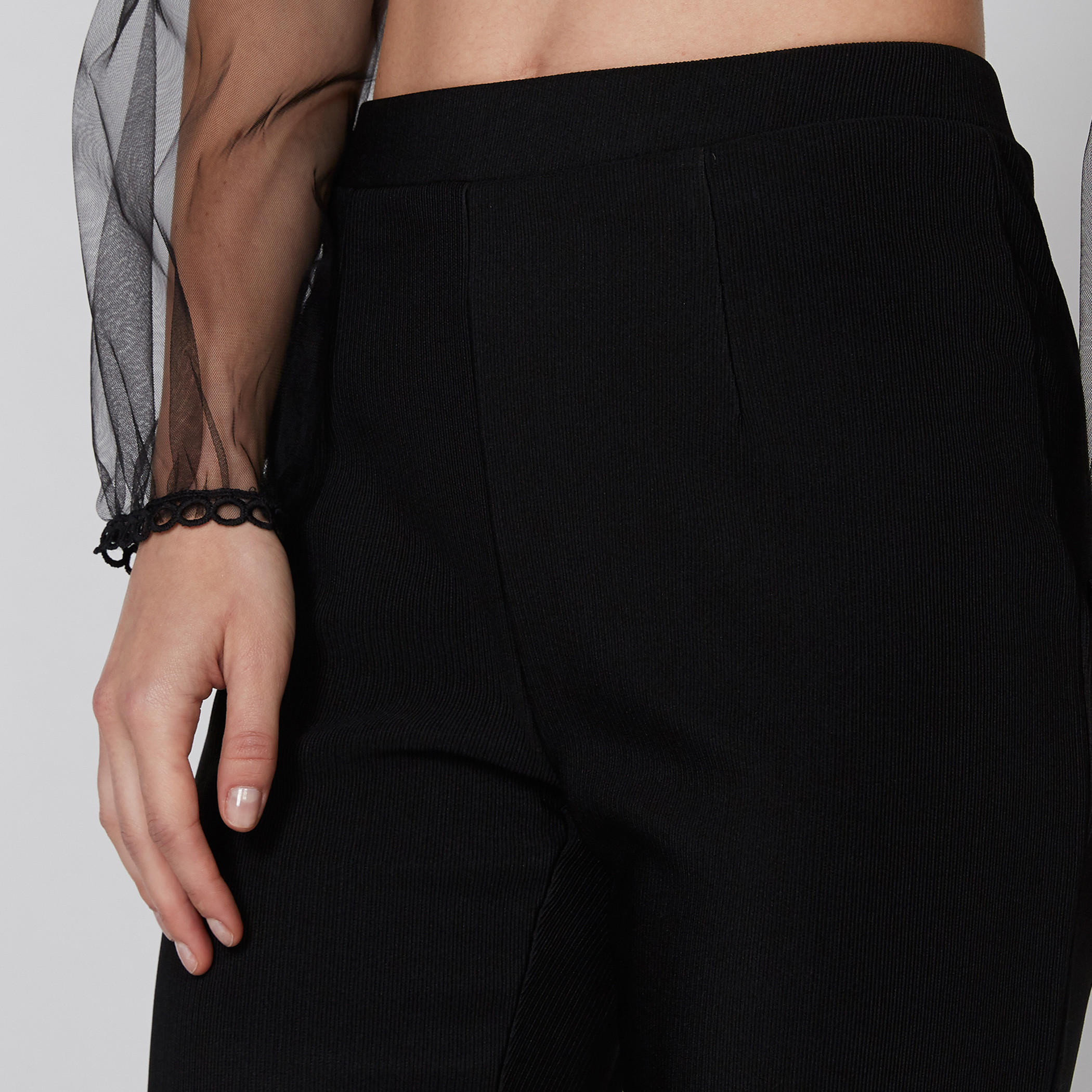 بنطال طويل بخصر مطّاطي وتفاصيل دانتيل-women-clothing-bottoms-trousers-image-3