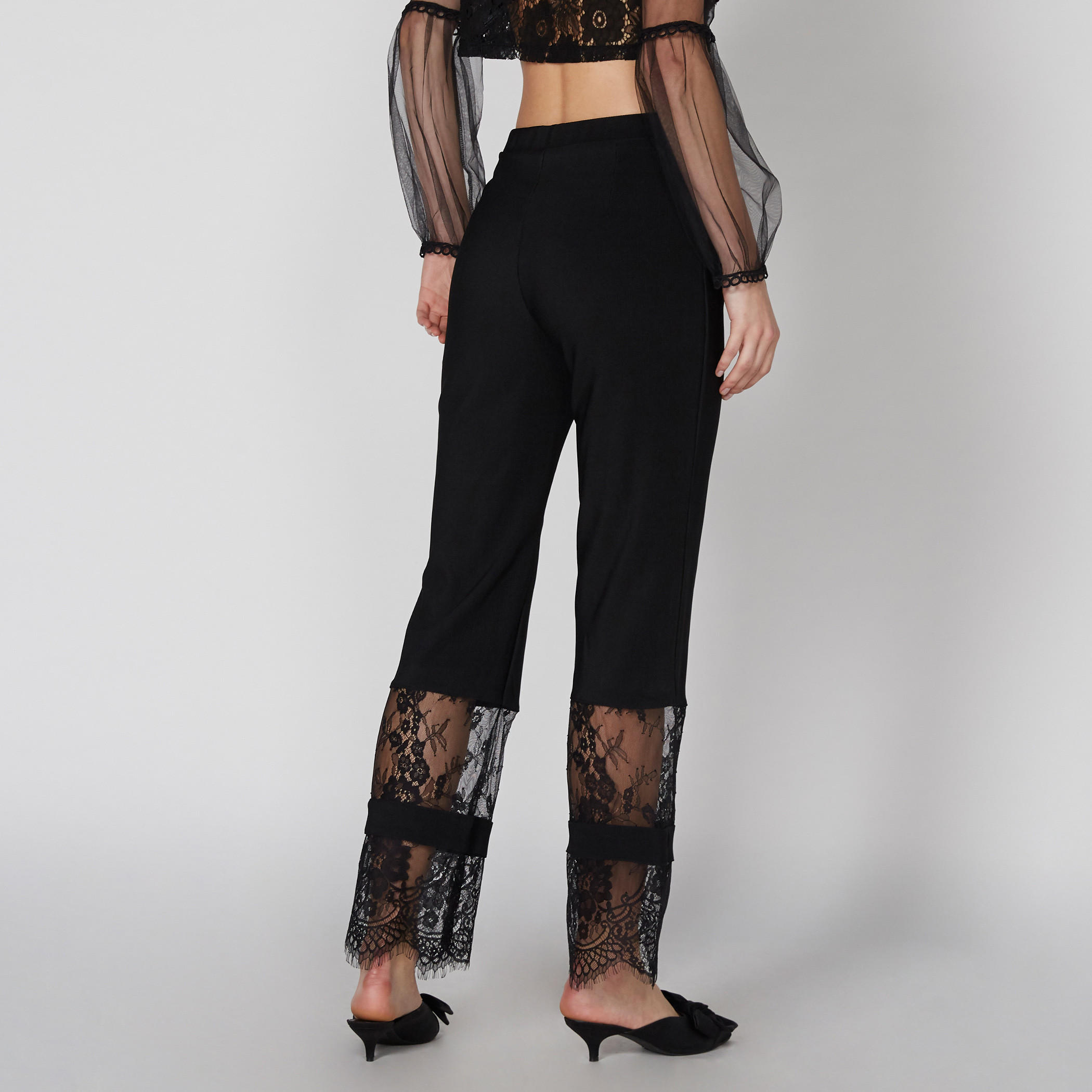 بنطال طويل بخصر مطّاطي وتفاصيل دانتيل-women-clothing-bottoms-trousers-image-4