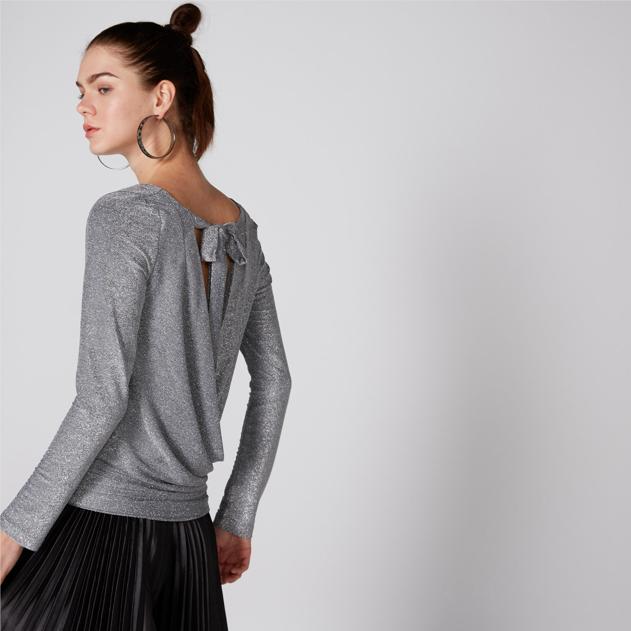 بلوزة بارزة الملمس بياقة عميقة وأكمام طويلة-women-clothing-shirtsandblouses-blouses-image-2