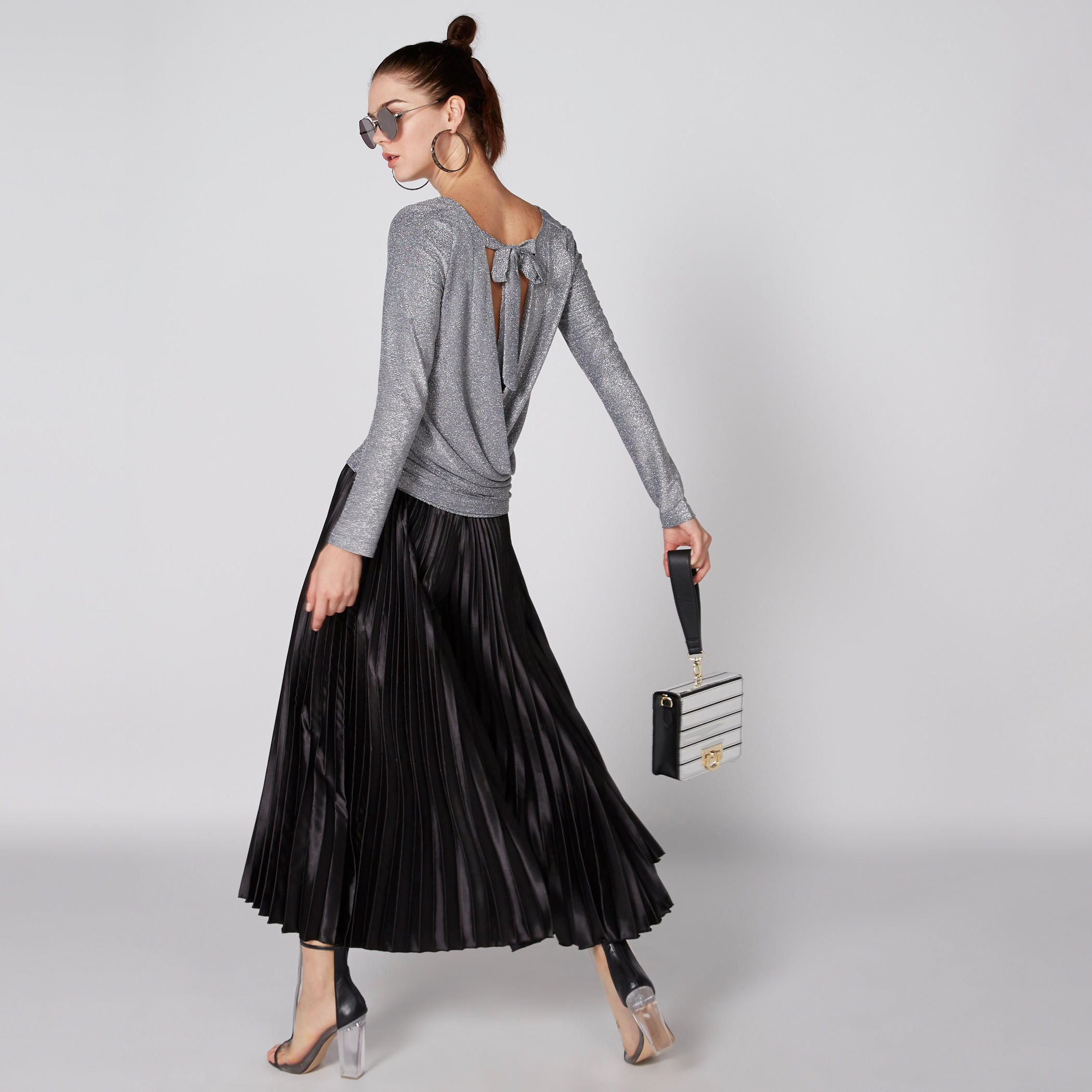 بلوزة بارزة الملمس بياقة عميقة وأكمام طويلة-women-clothing-shirtsandblouses-blouses-image-4