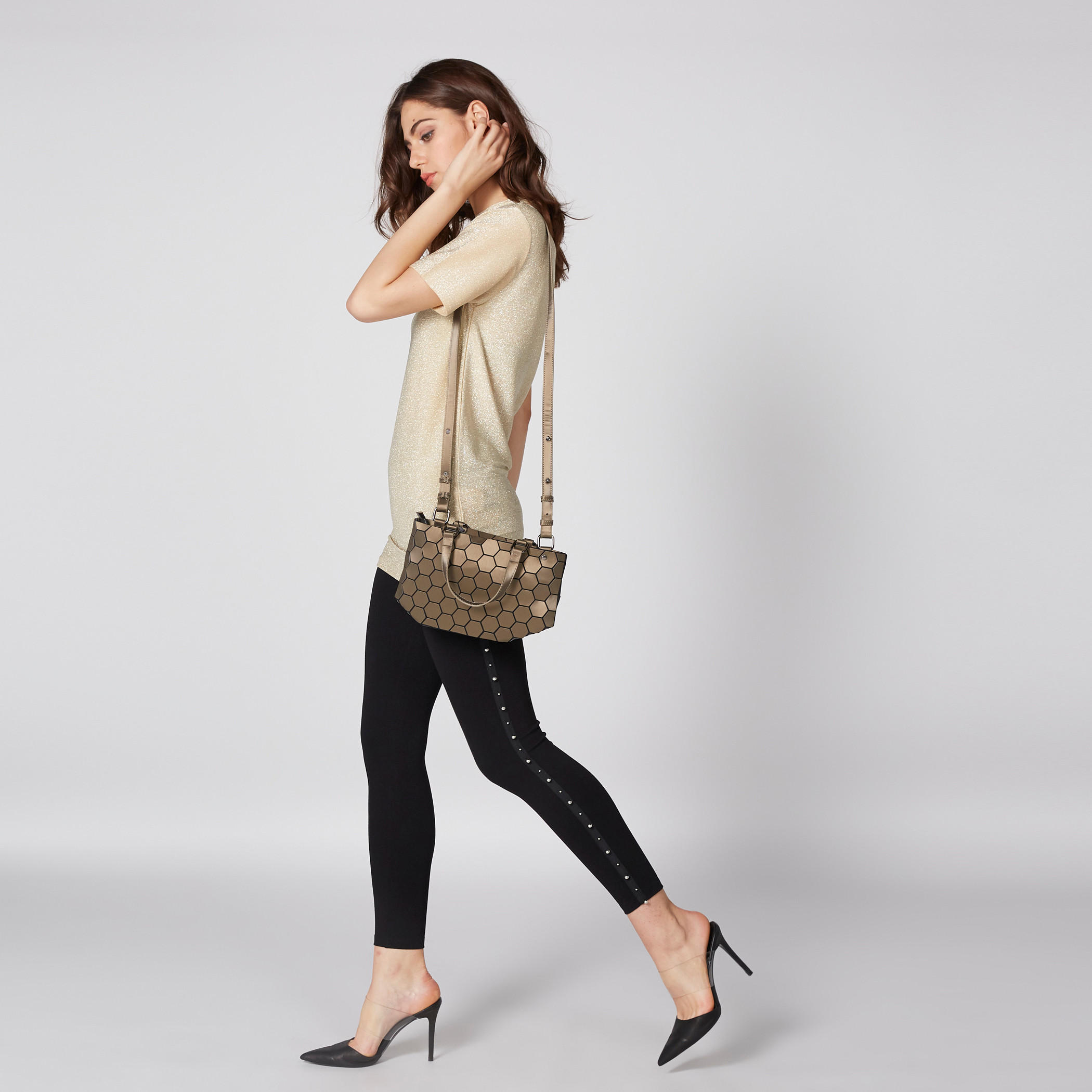 تيشيرت بياقة مستديرة وأكمام قصيرة وفتحة جانبية-women-clothing-shirtsandblouses-blouses-image-3