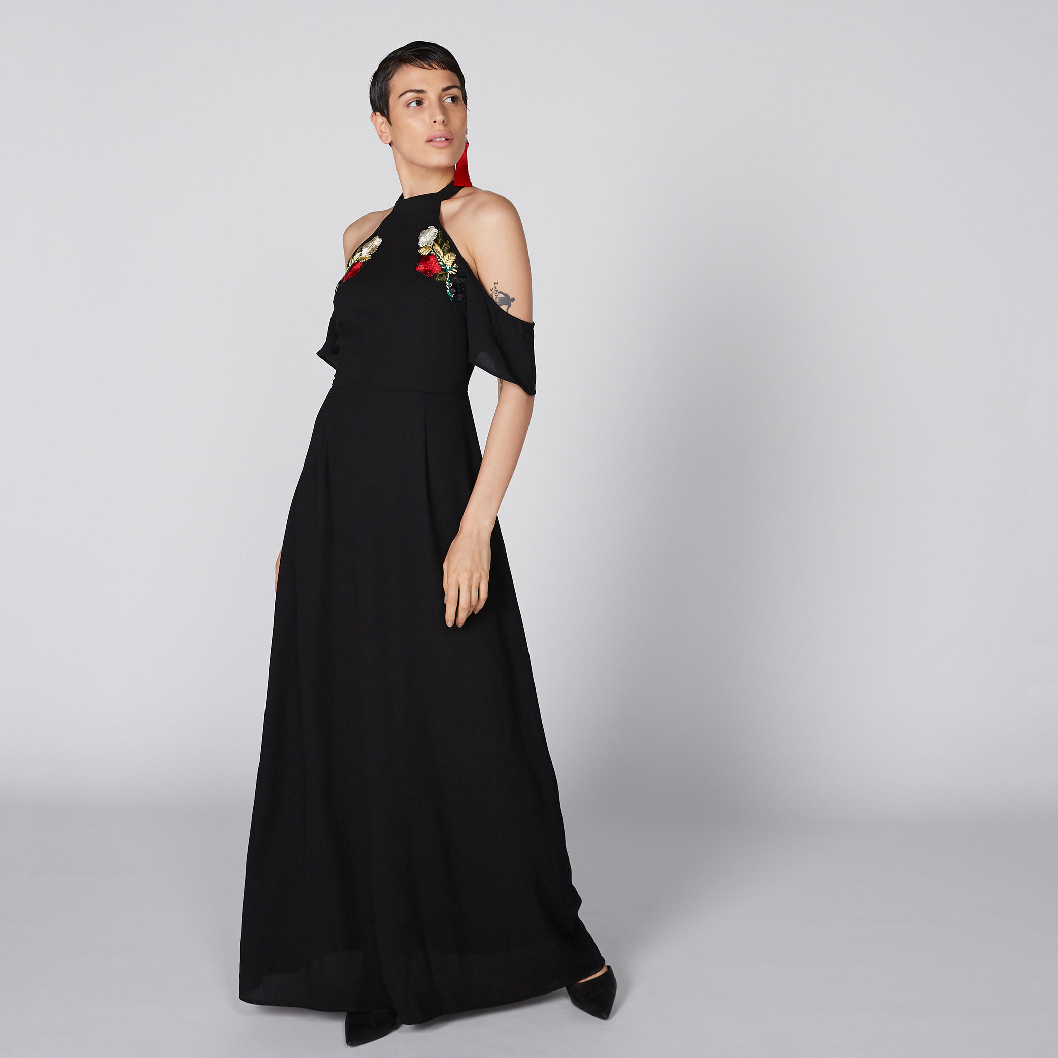 فستان طويل بتصميم مطرّز-women-clothing-dresses-image-3