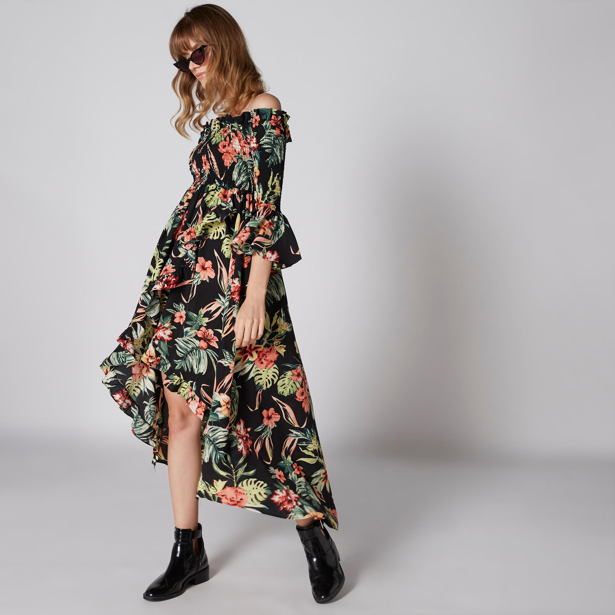 فستان طويل مكشوف الأكتاف بحوّاف غير مستوية وطبعات-women-clothing-dresses-image-1