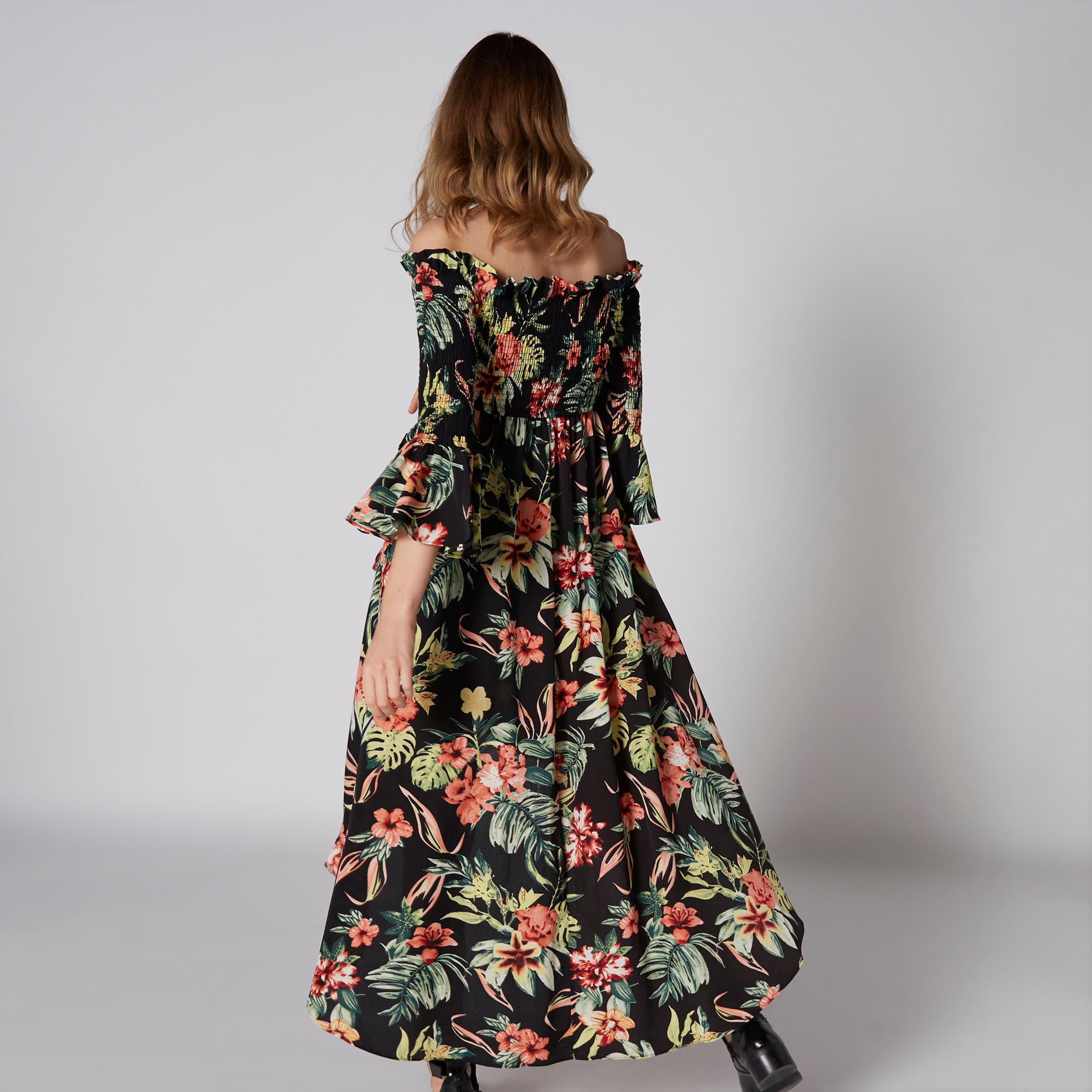 فستان طويل مكشوف الأكتاف بحوّاف غير مستوية وطبعات-women-clothing-dresses-image-2