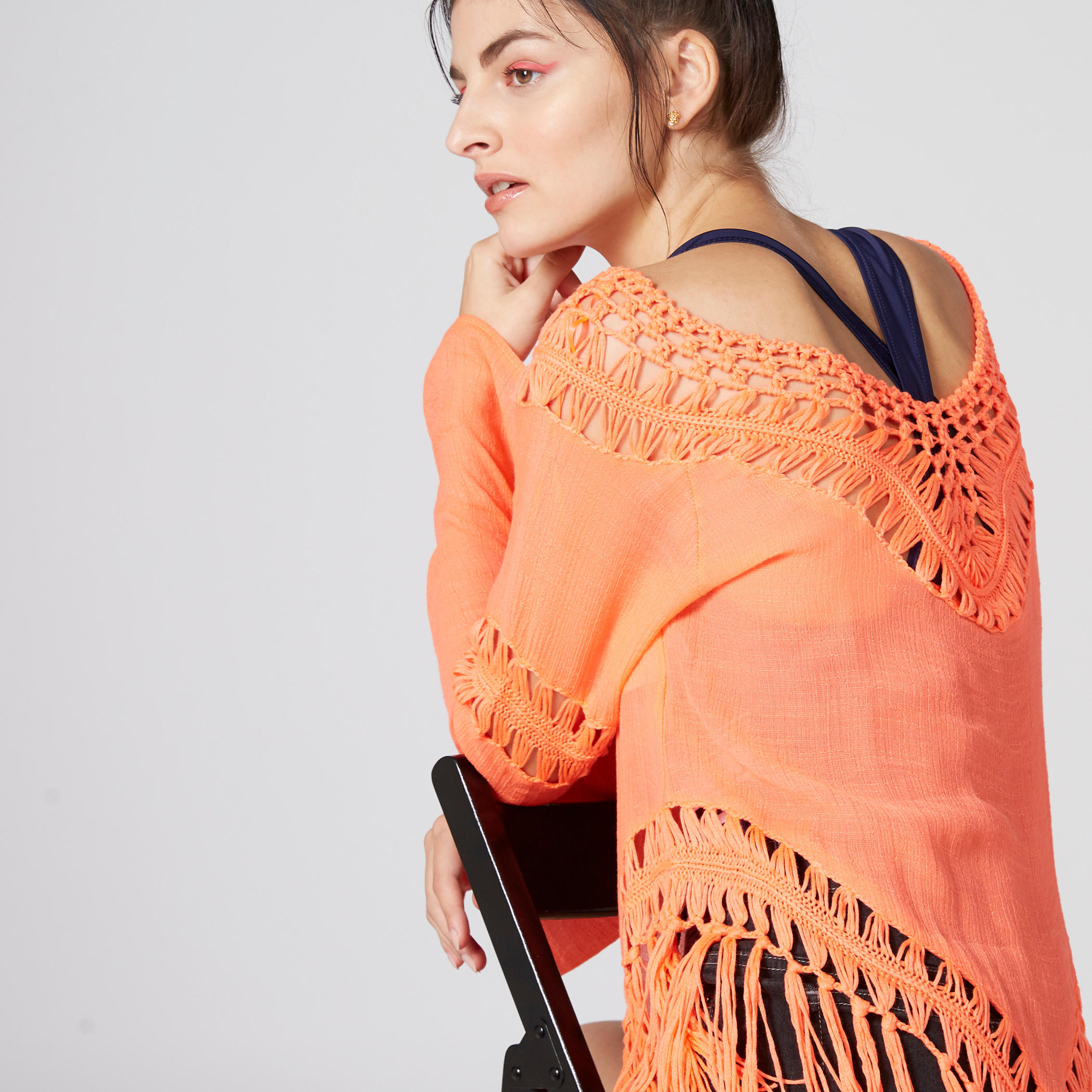 بلوزة بأكمام طويلة وشرابات وتفاصيل كروشيه-women-clothing-shirtsandblouses-blouses-image-2
