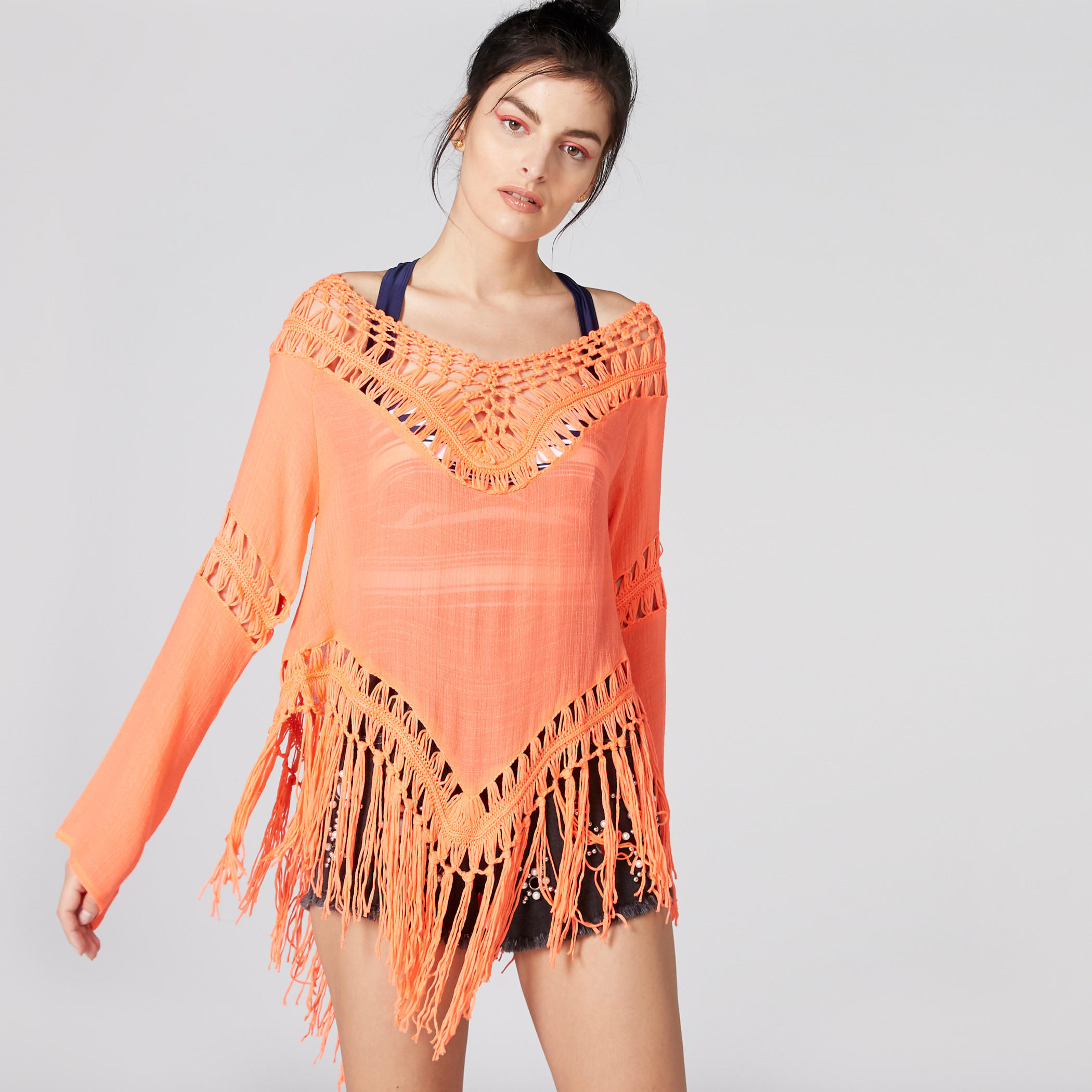 بلوزة بأكمام طويلة وشرابات وتفاصيل كروشيه-women-clothing-shirtsandblouses-blouses-image-3