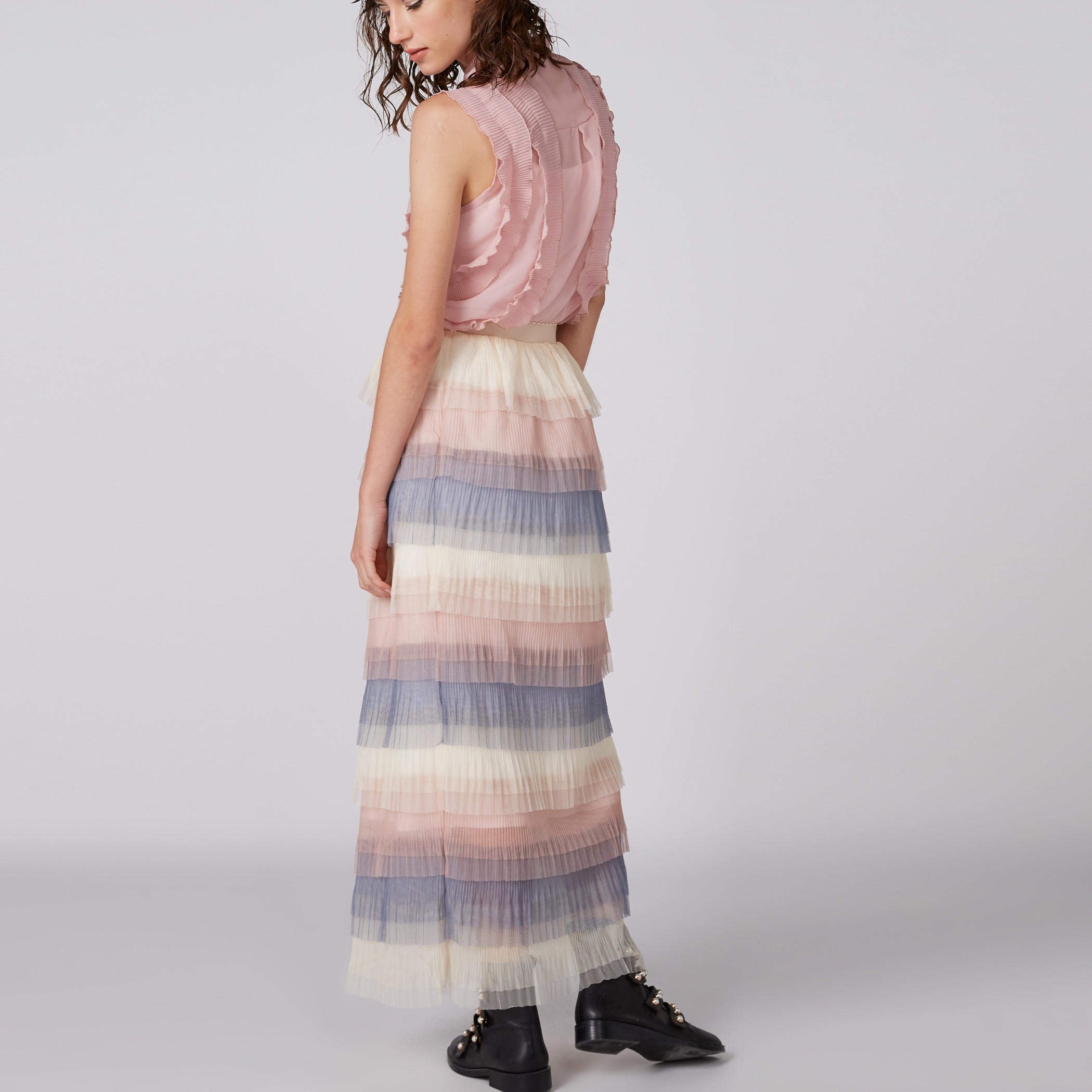 تنّورة طويلة بتفاصيل شبكيّة وخصر مطّاطي من تو إكستريمز-women-clothing-bottoms-skirts-image-2